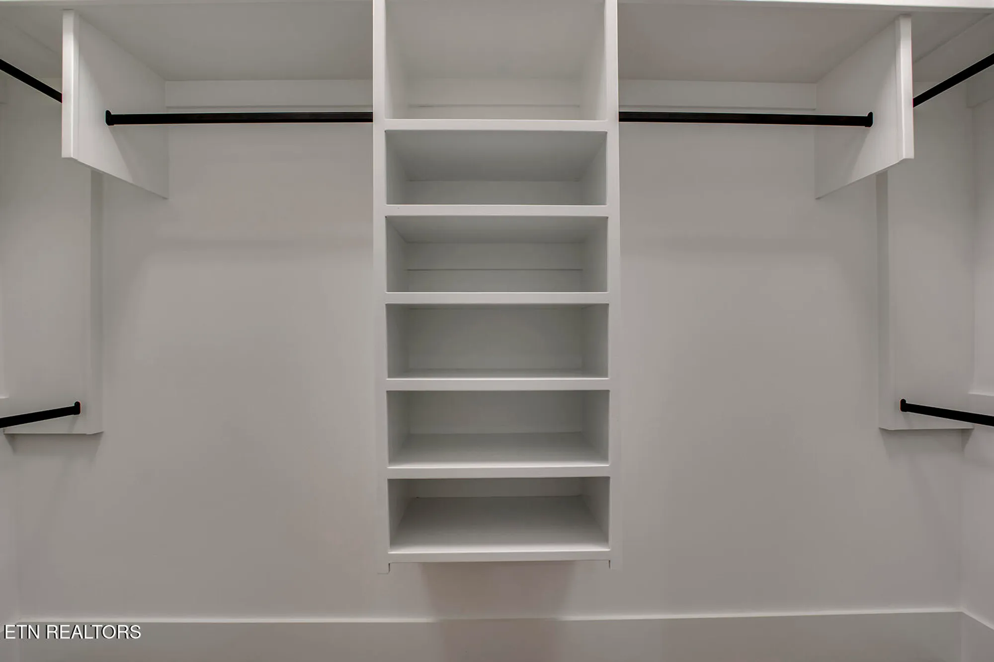 Property Slideshow image 23 of 50 | 108 oostagala dr, Loudon, TN, 37774