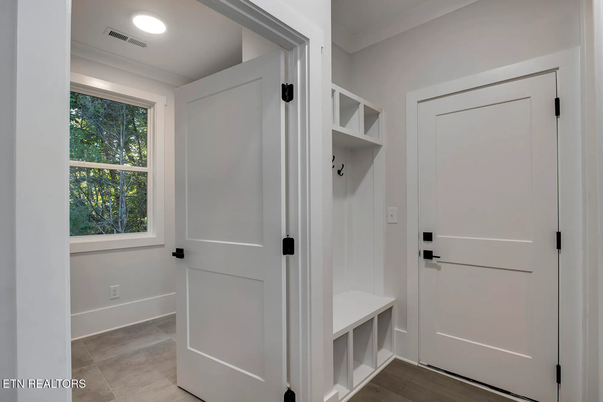 Property Slideshow image 38 of 50 | 108 oostagala dr, Loudon, TN, 37774