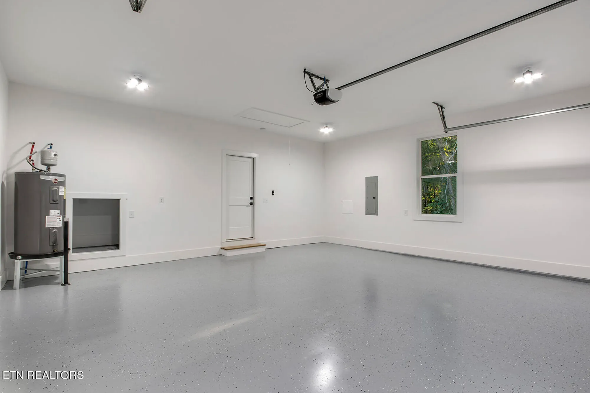 Property Slideshow image 39 of 50 | 108 oostagala dr, Loudon, TN, 37774