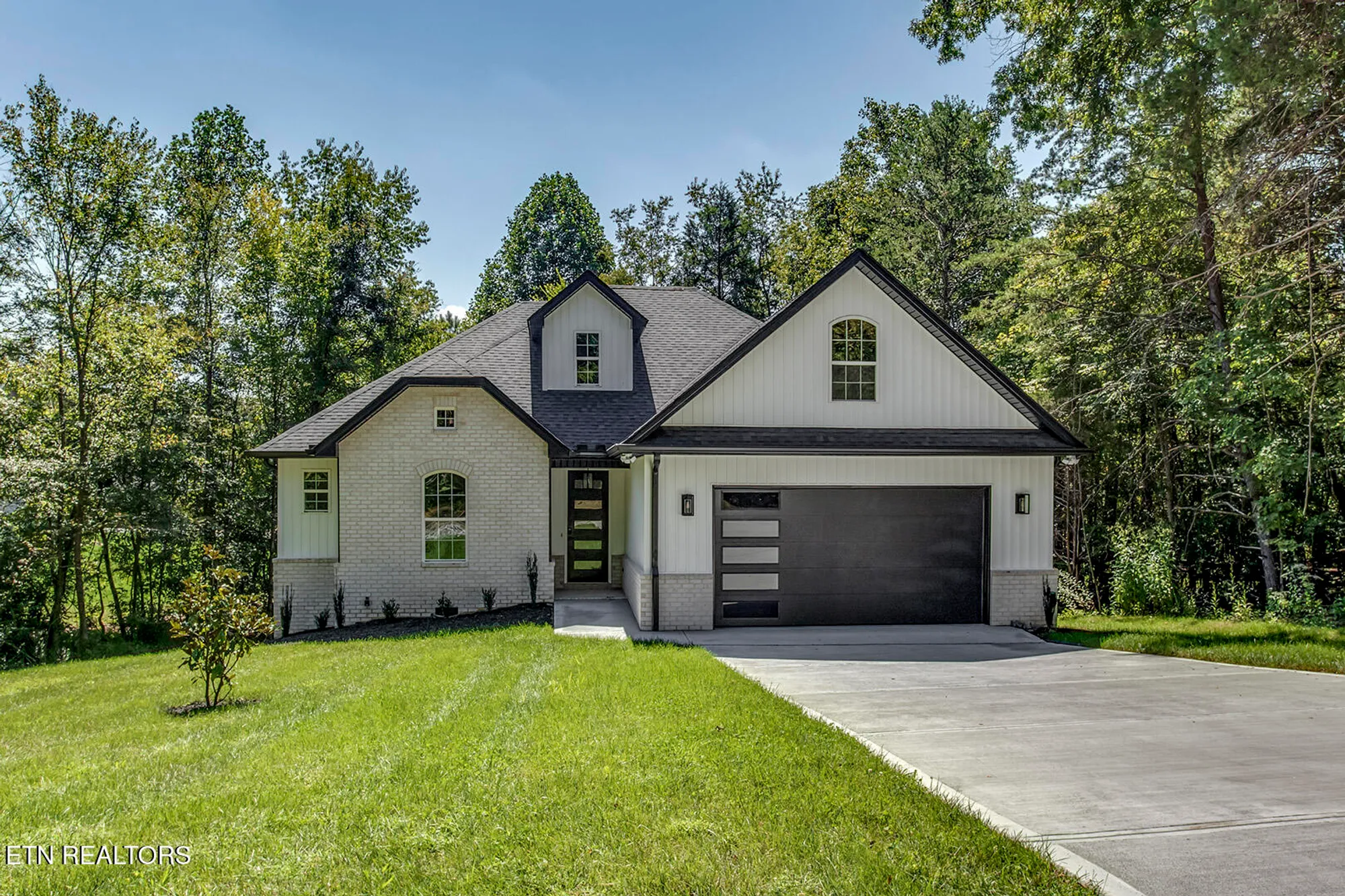 Property Slideshow image 1 of 50 | 108 oostagala dr, Loudon, TN, 37774