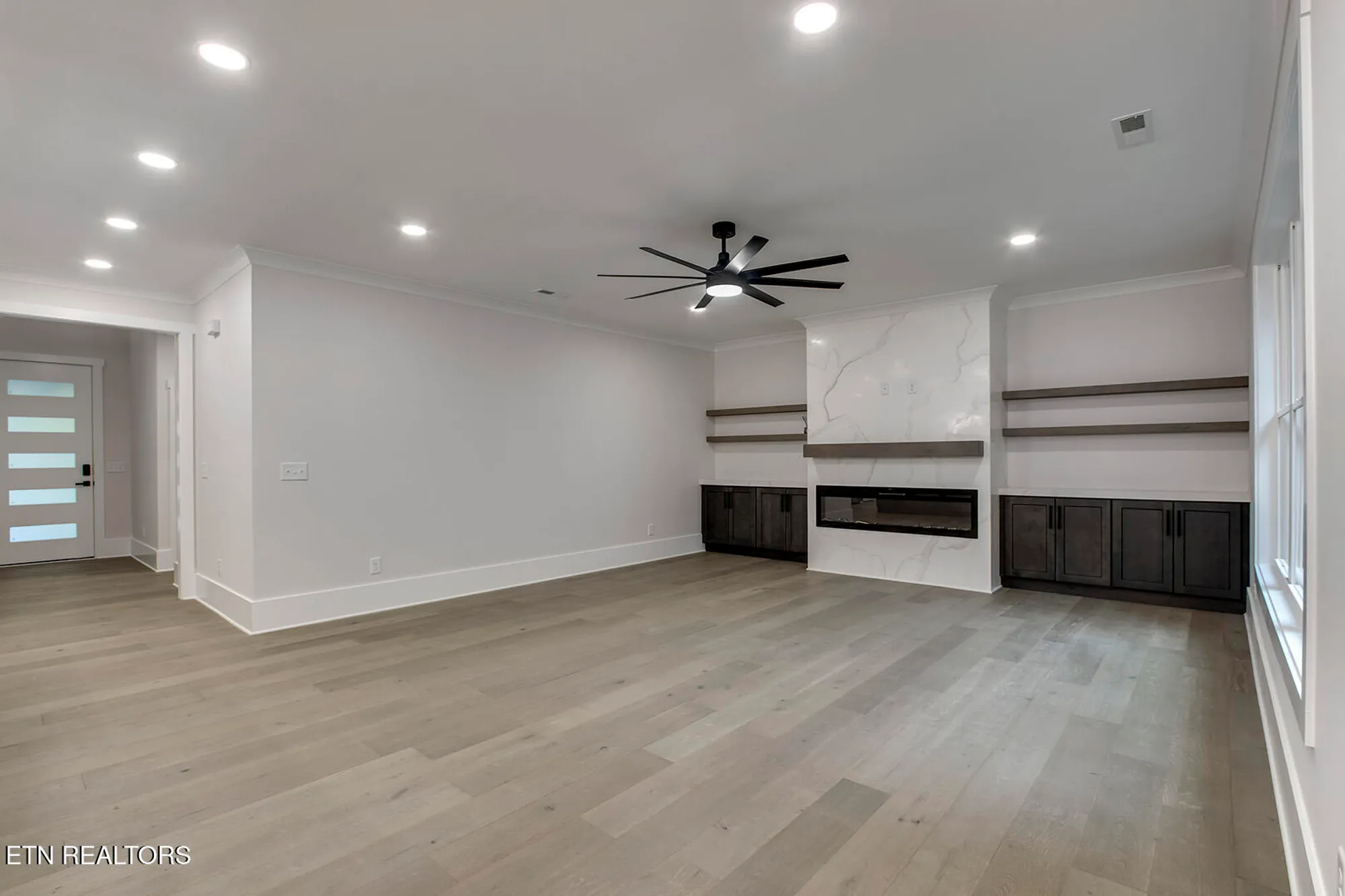 Property Slideshow image 6 of 50 | 108 oostagala dr, Loudon, TN, 37774