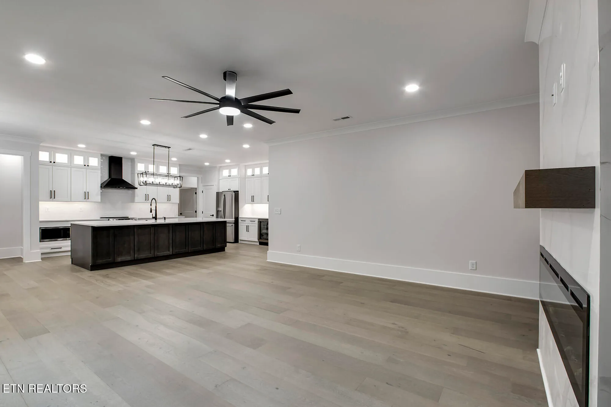 Property Slideshow image 7 of 50 | 108 oostagala dr, Loudon, TN, 37774