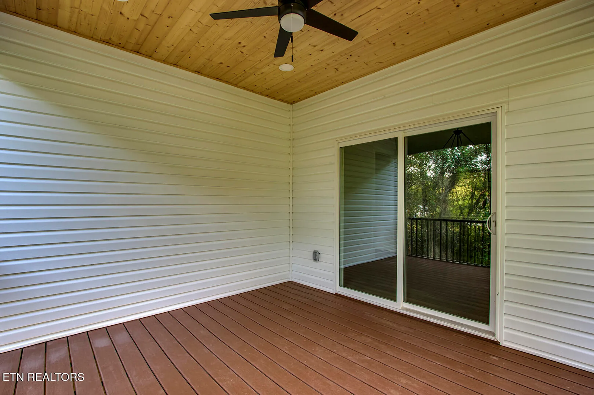 Property Slideshow image 11 of 50 | 108 oostagala dr, Loudon, TN, 37774