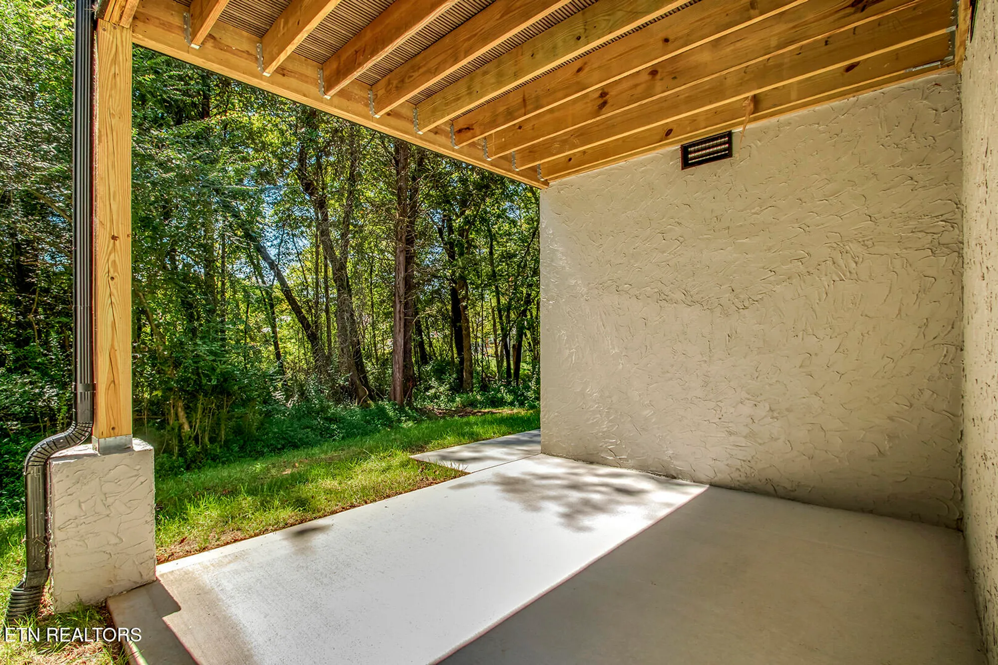 Property Slideshow image 43 of 50 | 108 oostagala dr, Loudon, TN, 37774