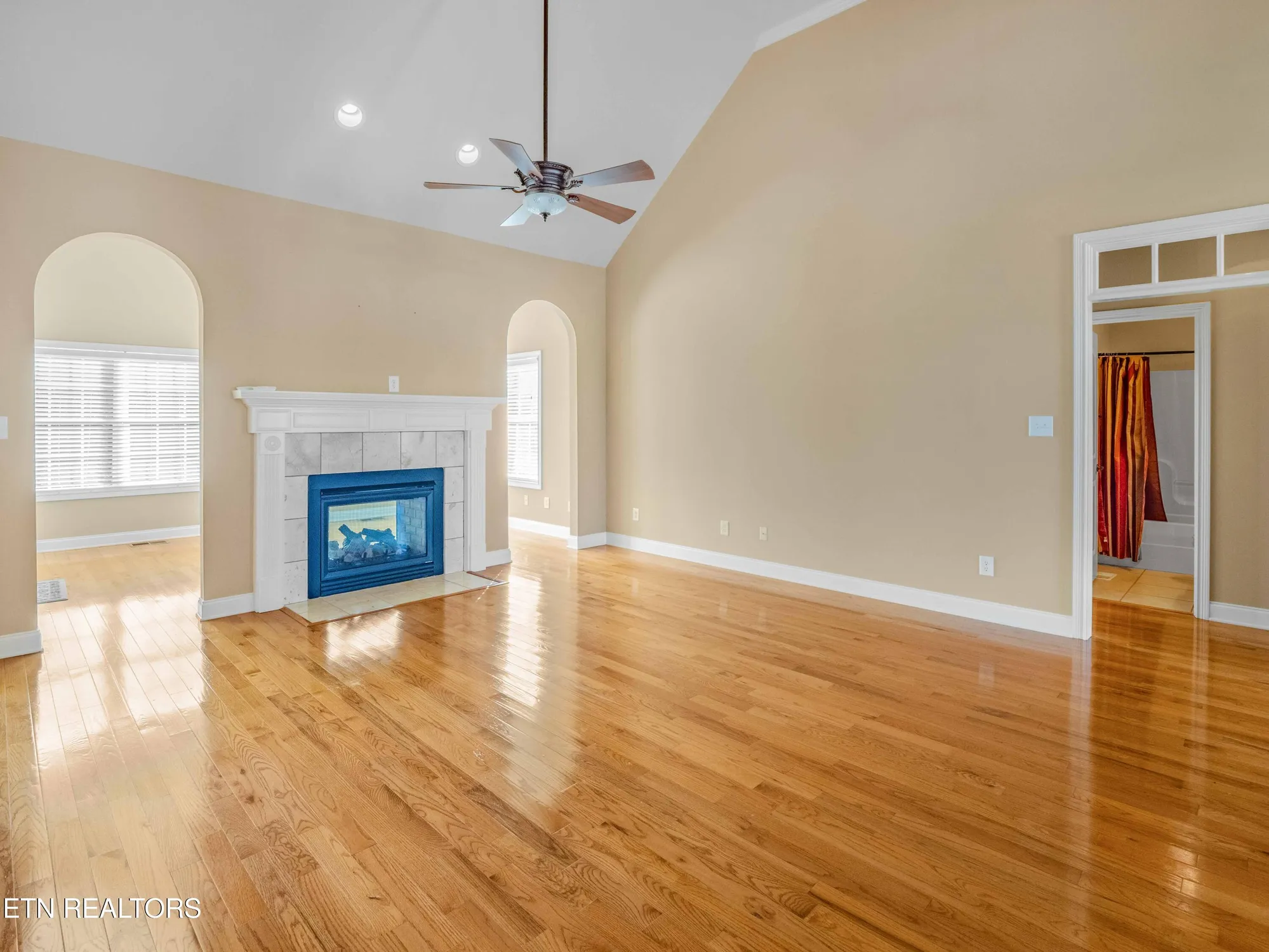 Property Slideshow image 7 of 31 | 110 yona way, Loudon, TN, 37774