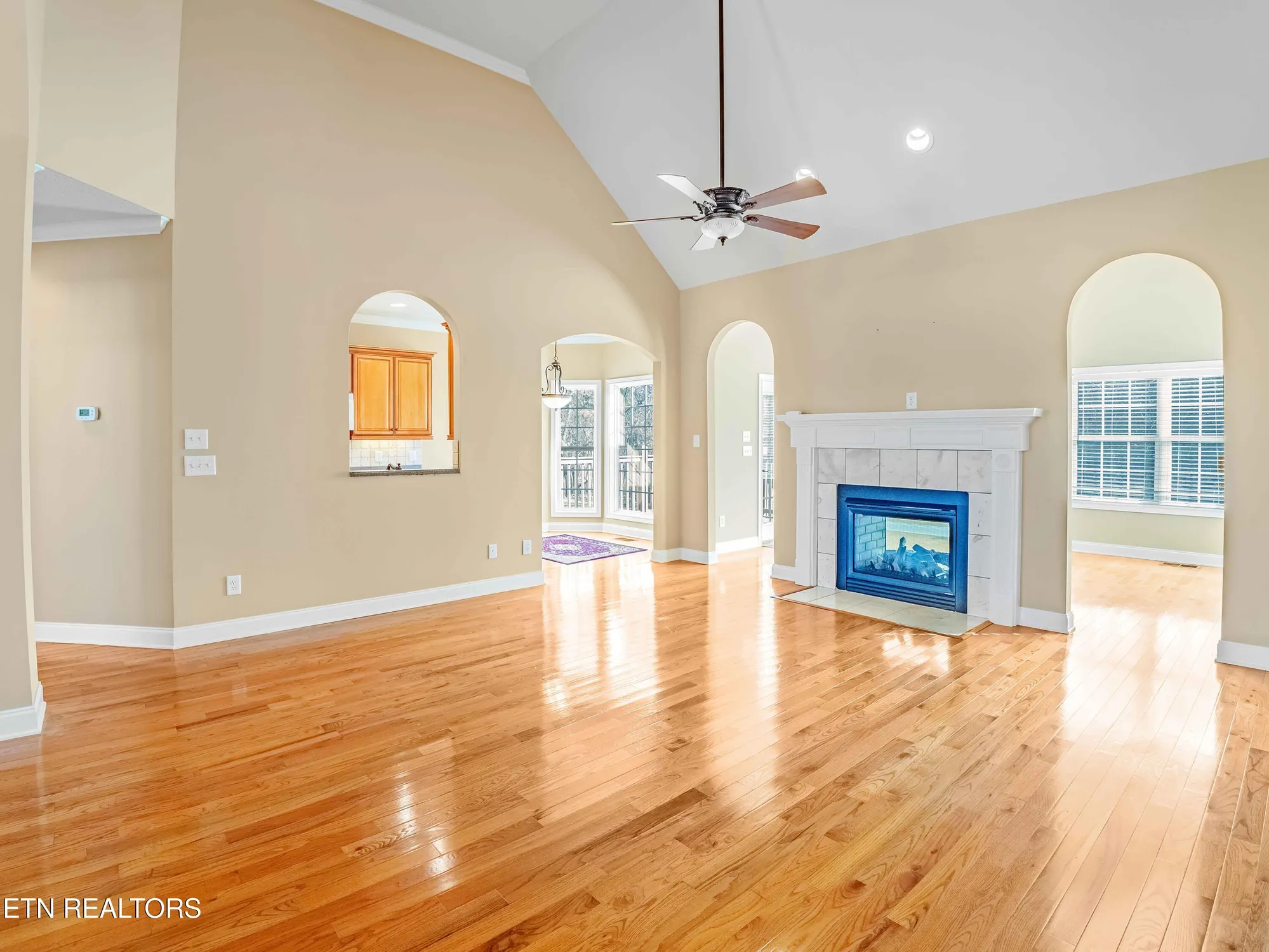 Property Slideshow image 6 of 31 | 110 yona way, Loudon, TN, 37774