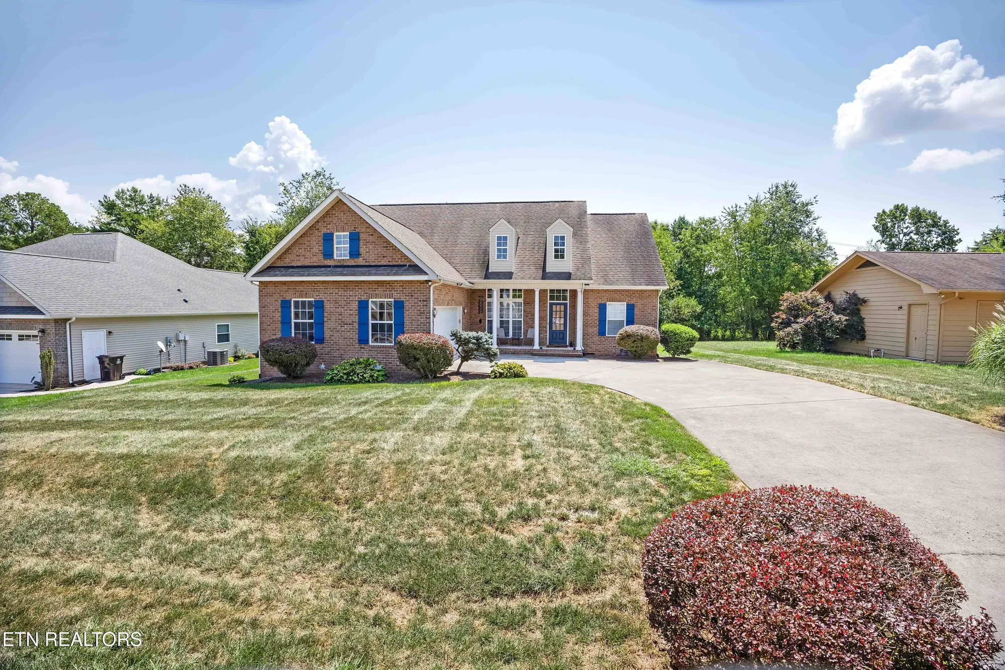 Property Slideshow image 3 of 31 | 110 yona way, Loudon, TN, 37774