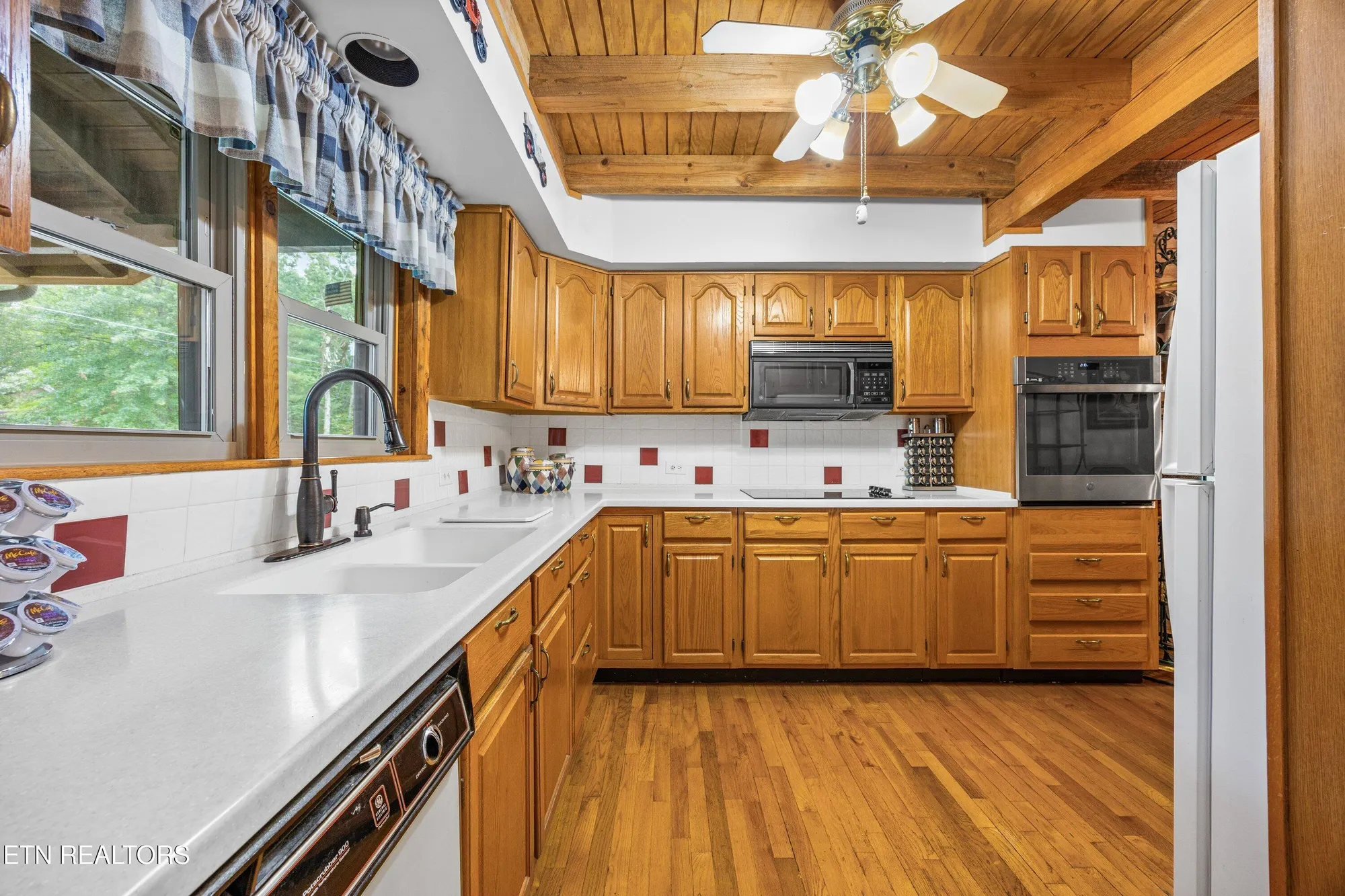 Property Slideshow image 16 of 61 | 16 bingham way, Crossville, TN, 38558