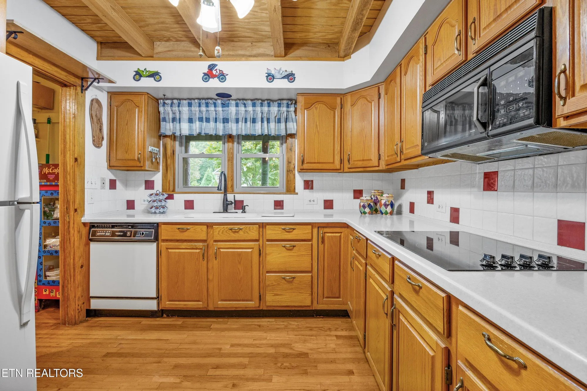 Property Slideshow image 17 of 61 | 16 bingham way, Crossville, TN, 38558