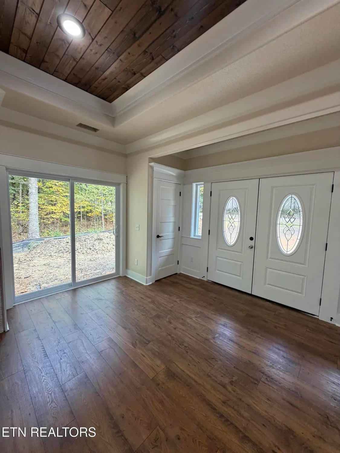 Property Slideshow image 7 of 24 | 414 beachwood dr, Crossville, TN, 38558