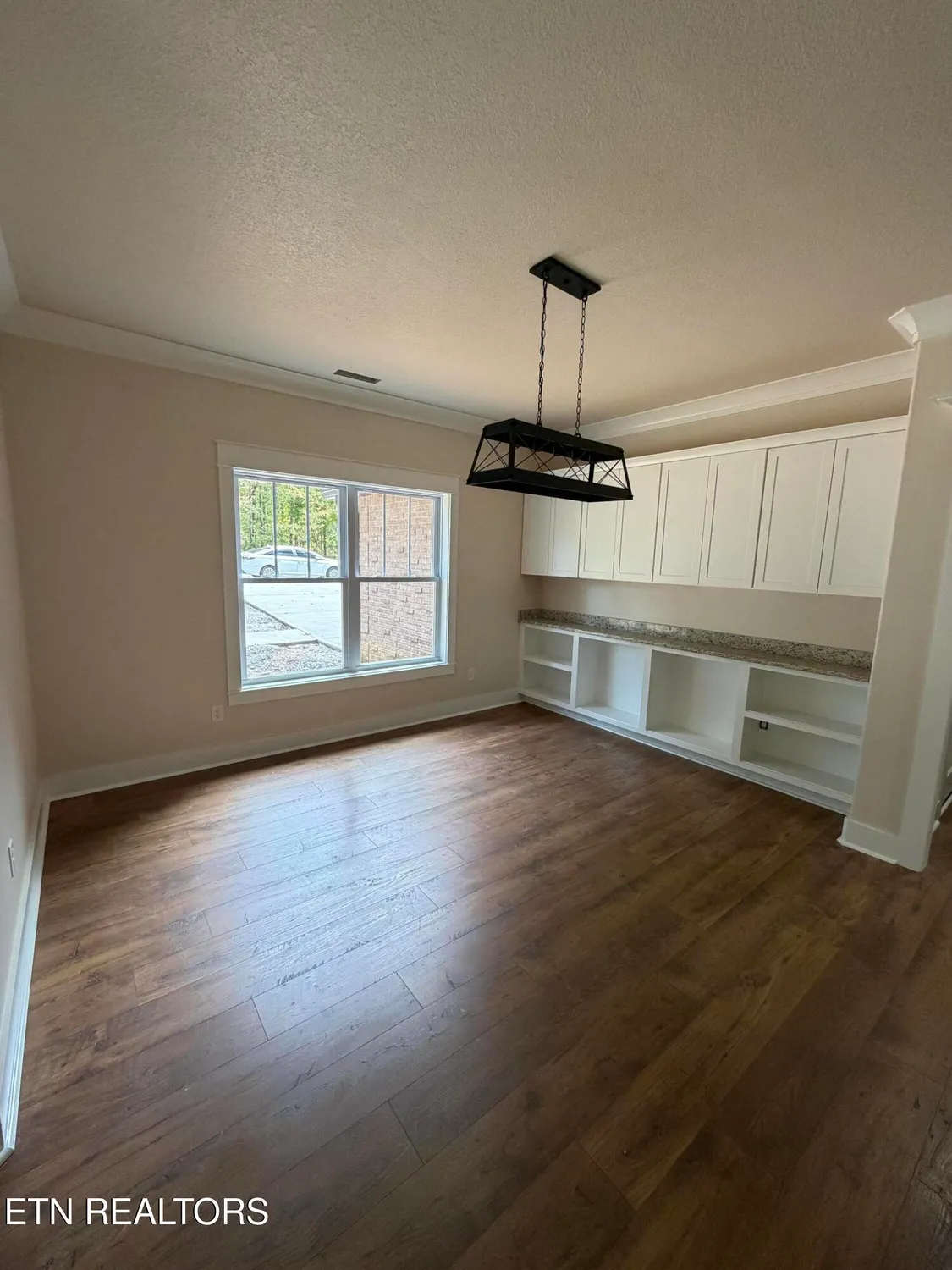 Property Slideshow image 14 of 24 | 414 beachwood dr, Crossville, TN, 38558