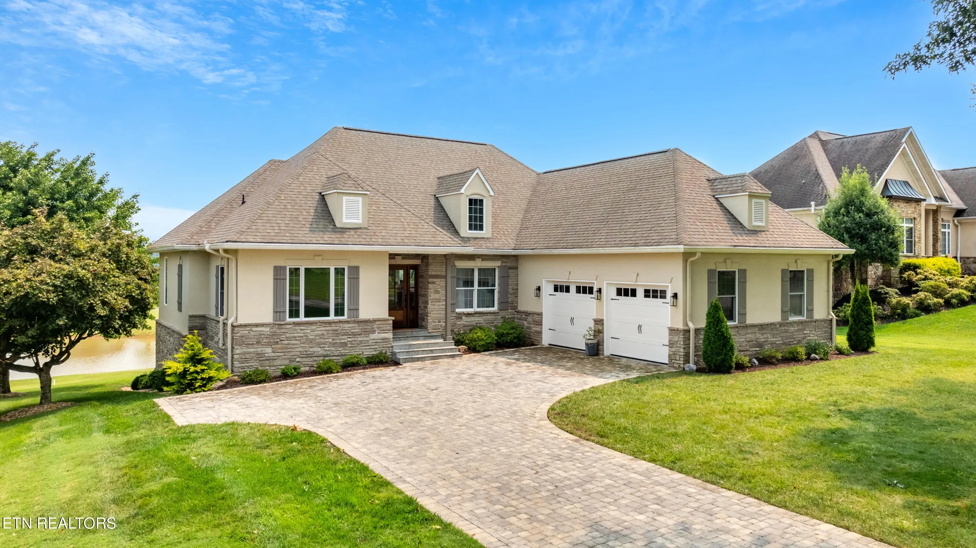 Property Slideshow image 5 of 59 | 211 osprey cir, Vonore, TN, 37885