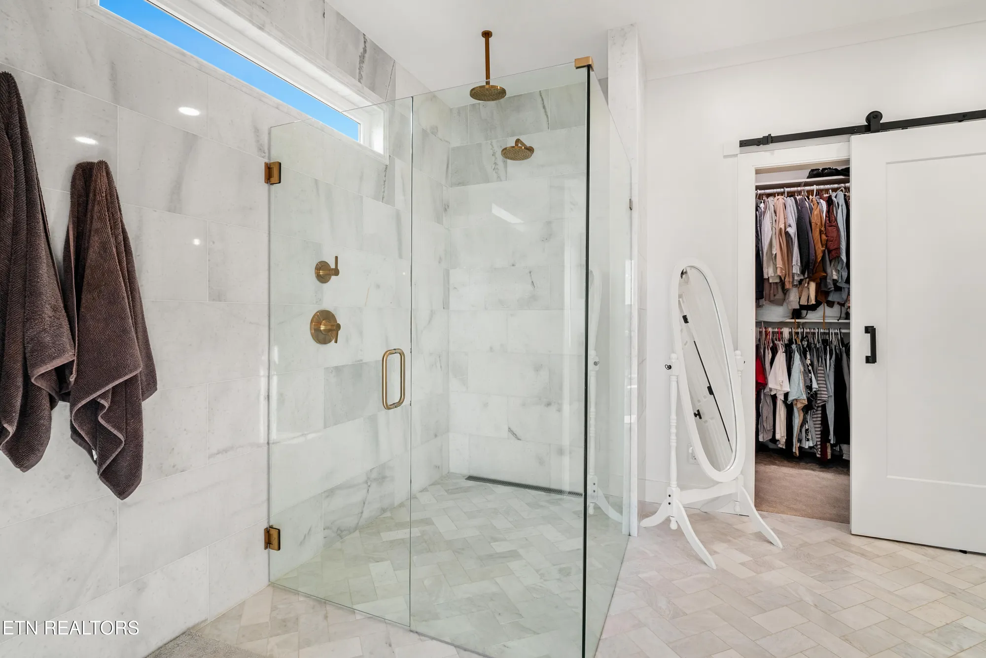 Property Slideshow image 32 of 59 | 211 osprey cir, Vonore, TN, 37885