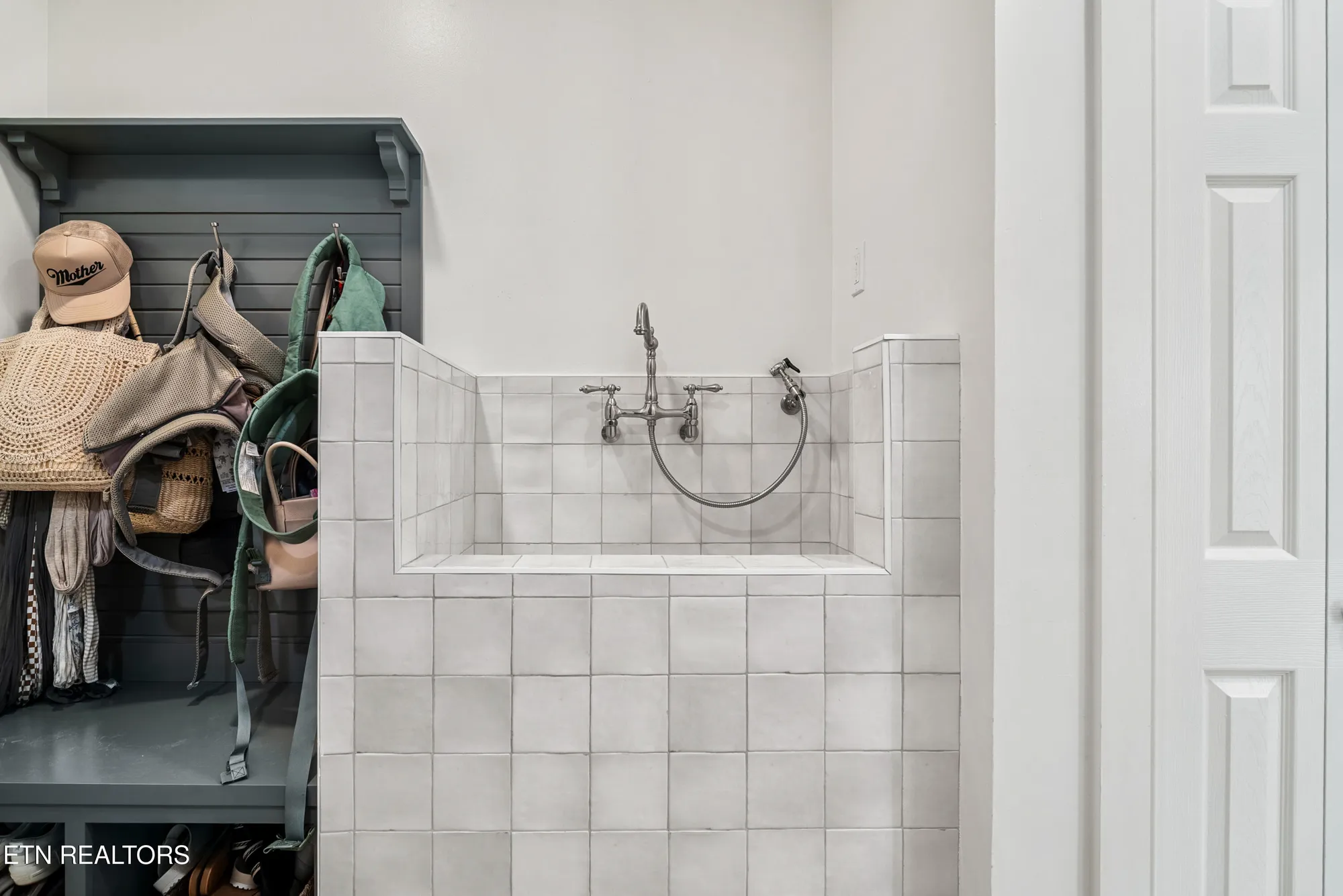 Property Slideshow image 36 of 59 | 211 osprey cir, Vonore, TN, 37885