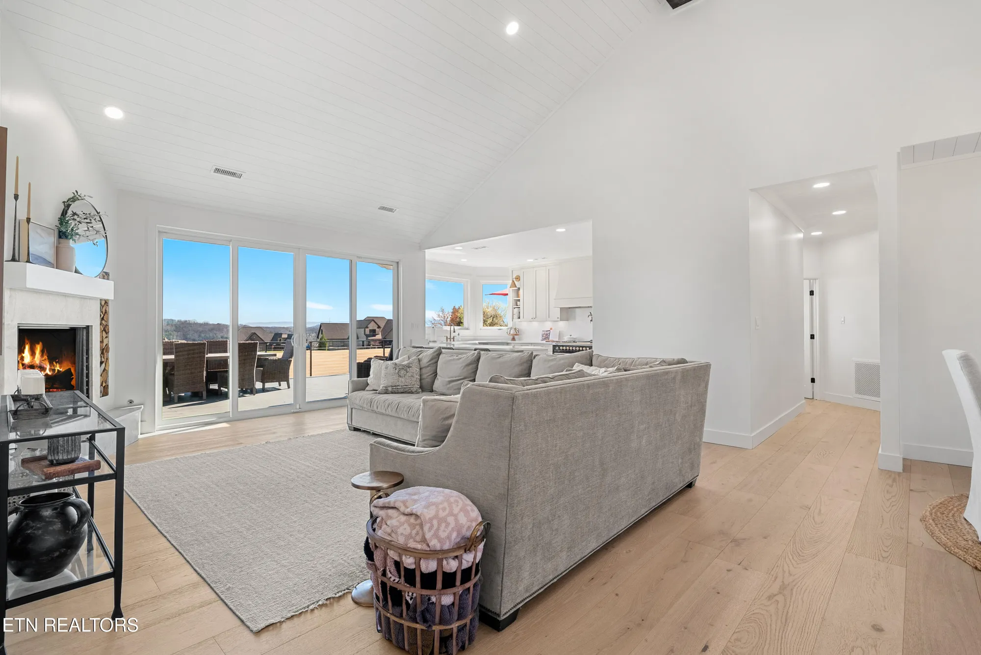 Property Slideshow image 8 of 59 | 211 osprey cir, Vonore, TN, 37885