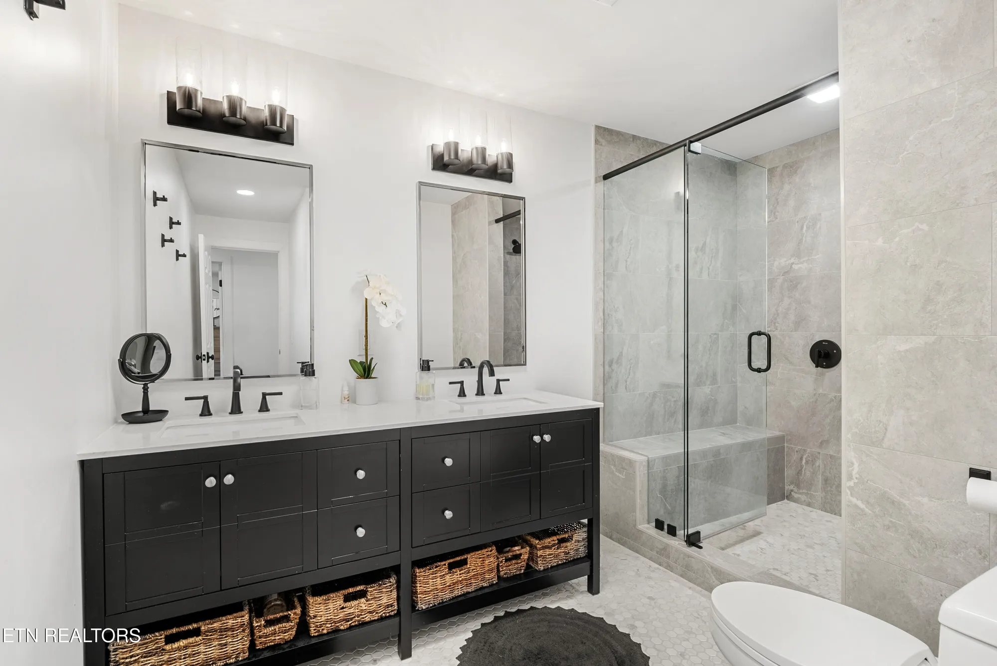 Property Slideshow image 46 of 59 | 211 osprey cir, Vonore, TN, 37885