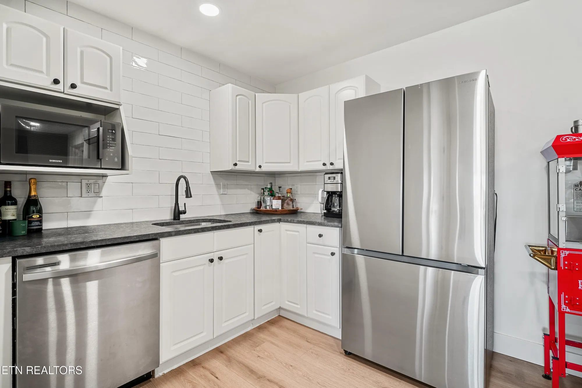 Property Slideshow image 49 of 59 | 211 osprey cir, Vonore, TN, 37885