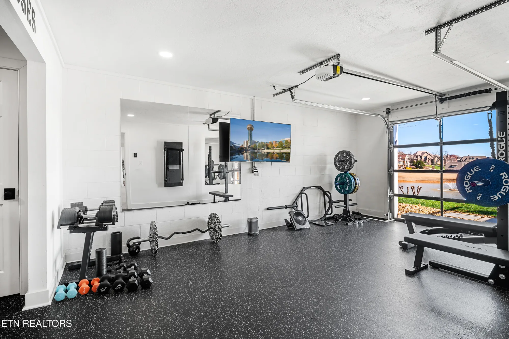 Property Slideshow image 51 of 59 | 211 osprey cir, Vonore, TN, 37885