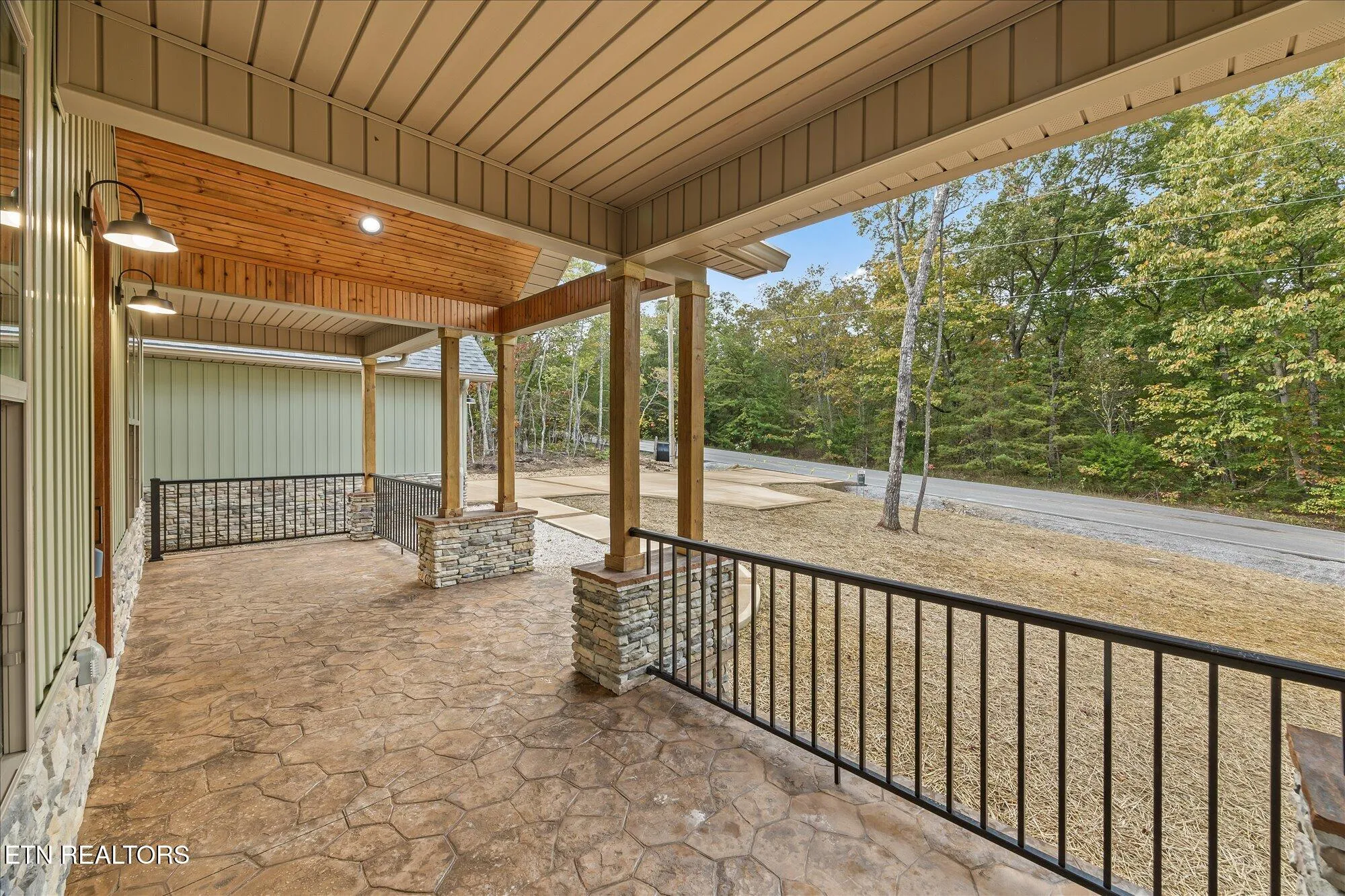 Property Slideshow image 27 of 39 | 440 saint george dr, Crossville, TN, 38558