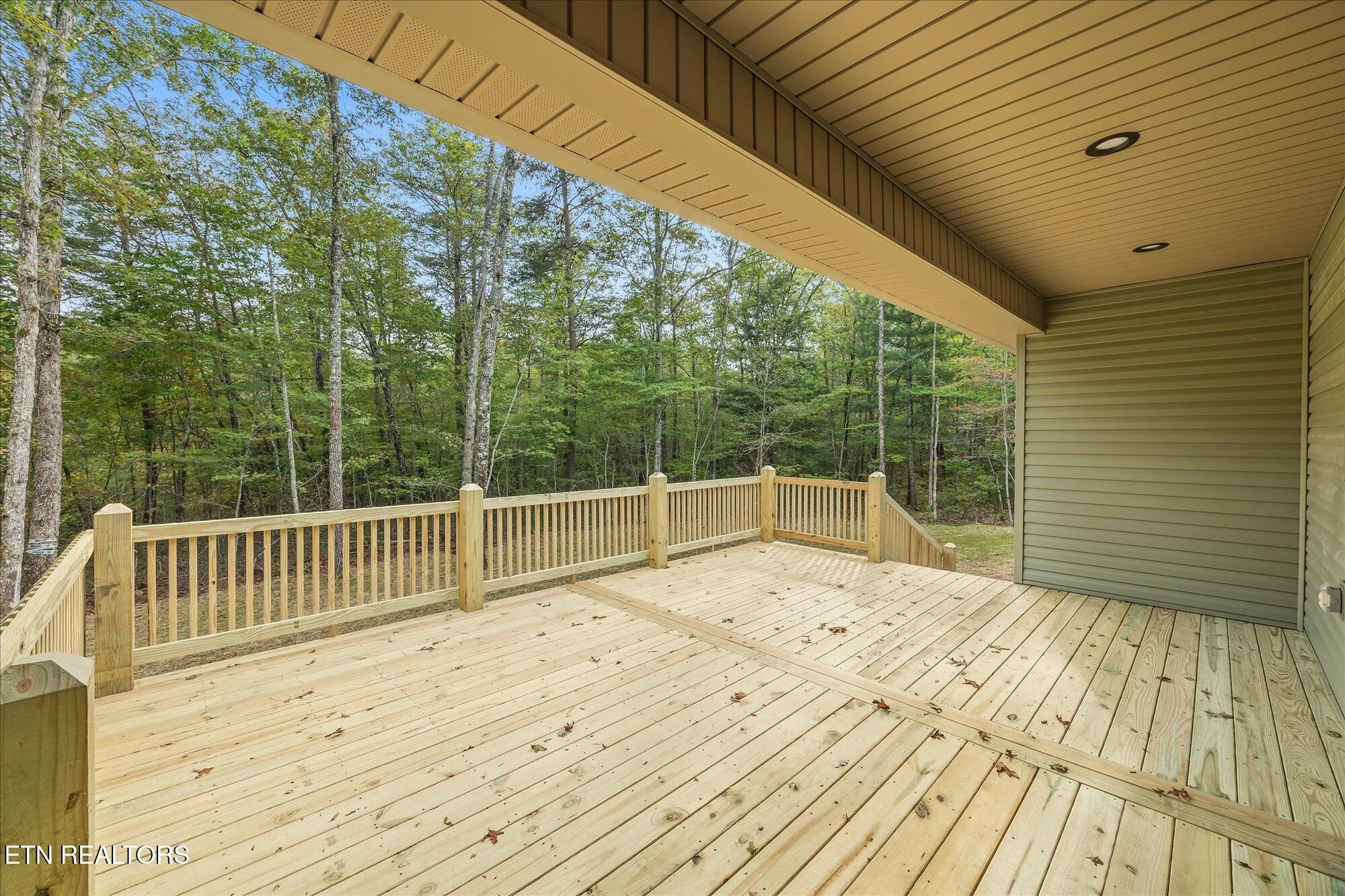 Property Slideshow image 28 of 39 | 440 saint george dr, Crossville, TN, 38558