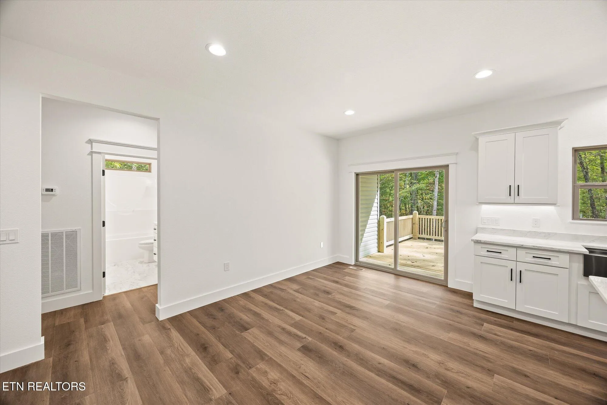 Property Slideshow image 9 of 39 | 440 saint george dr, Crossville, TN, 38558