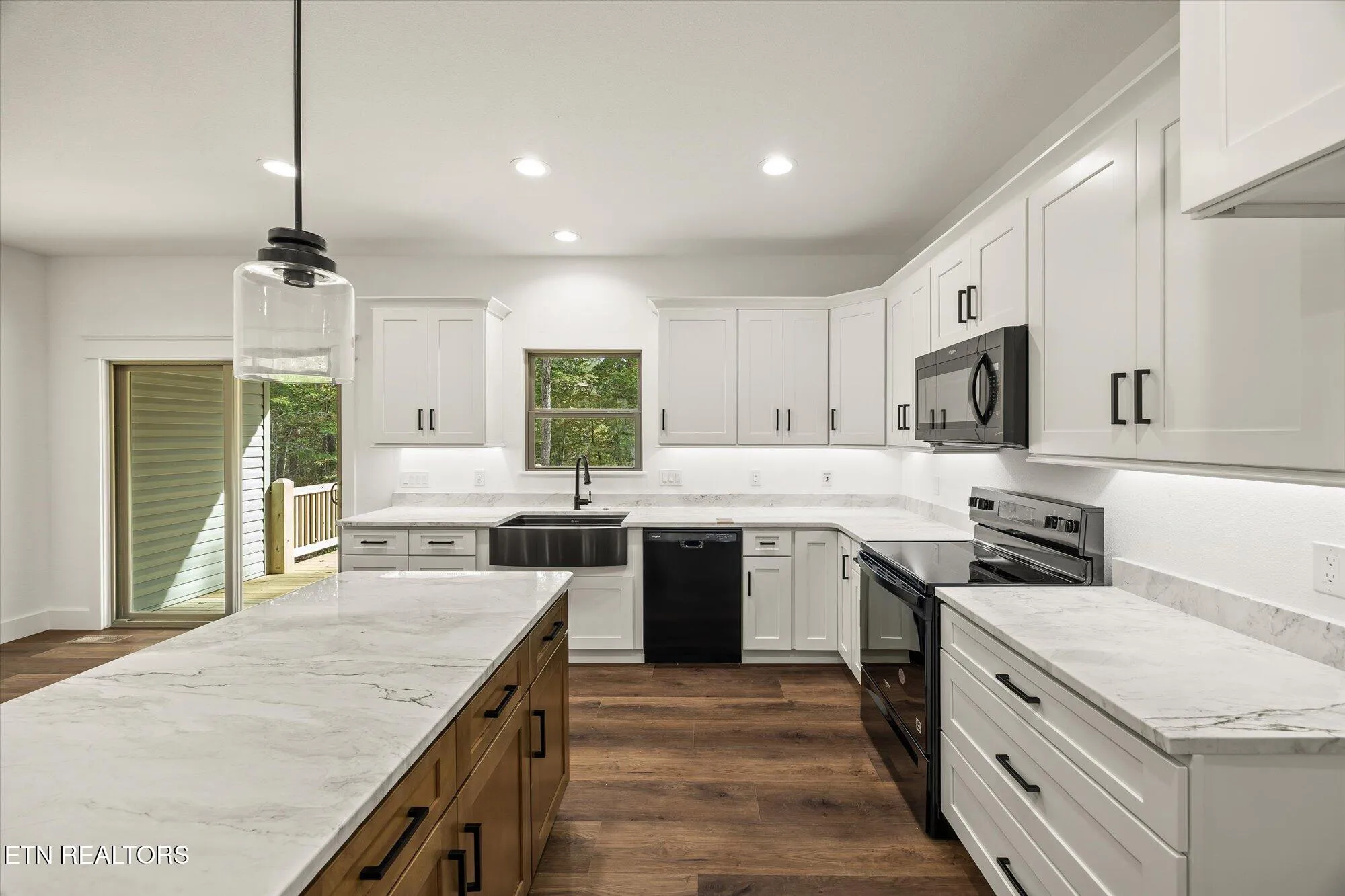 Property Slideshow image 13 of 39 | 440 saint george dr, Crossville, TN, 38558