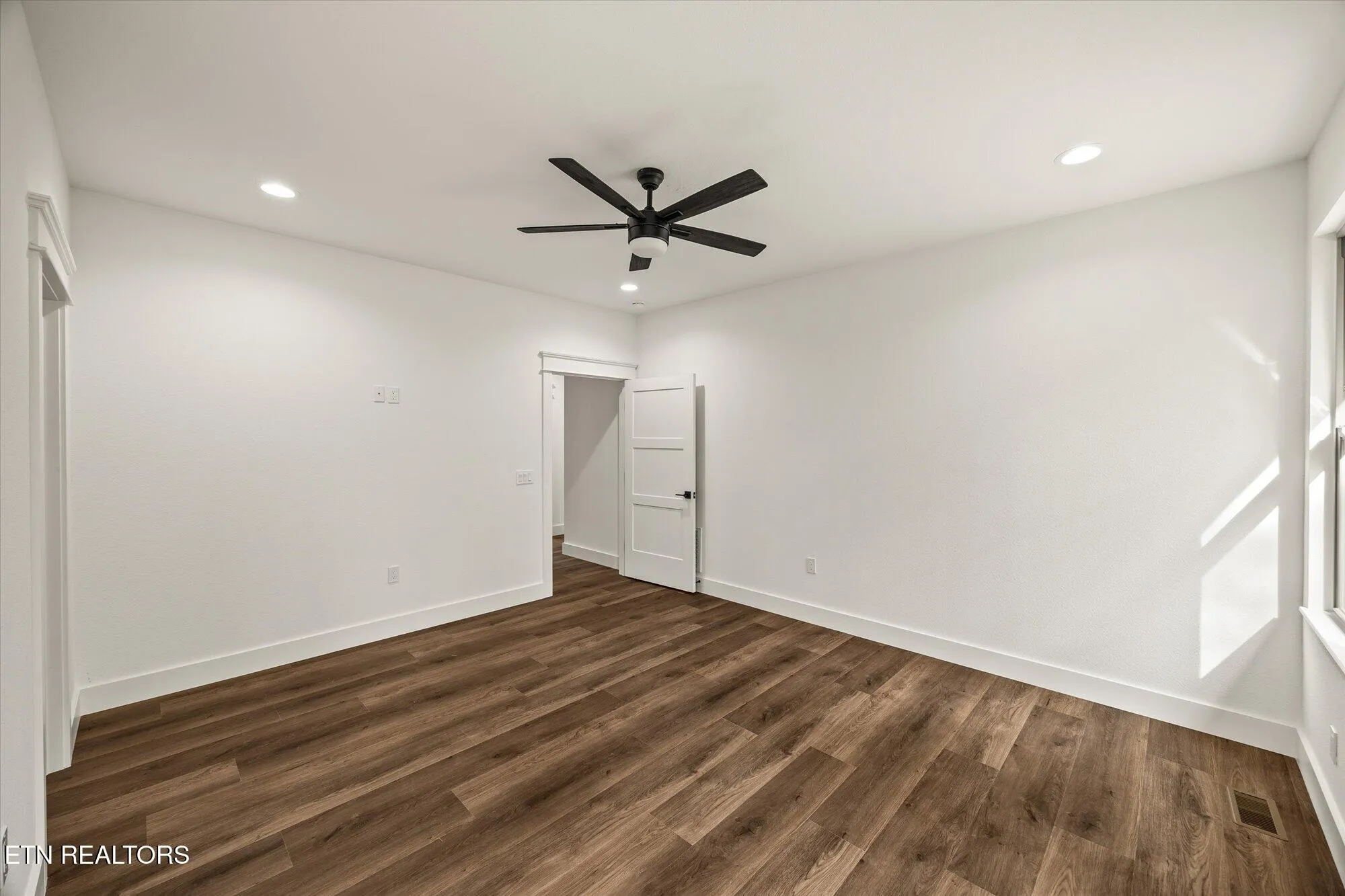 Property Slideshow image 15 of 39 | 440 saint george dr, Crossville, TN, 38558