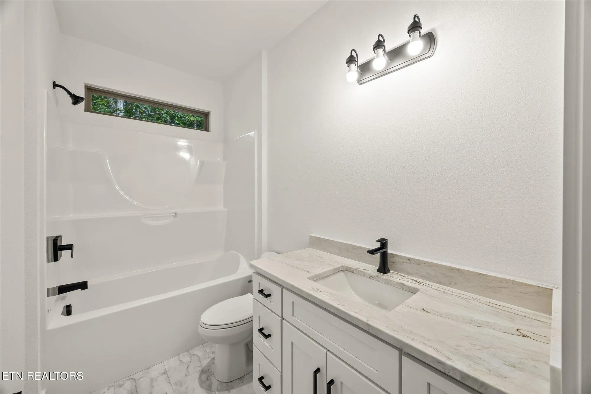 Property Slideshow image 24 of 39 | 440 saint george dr, Crossville, TN, 38558