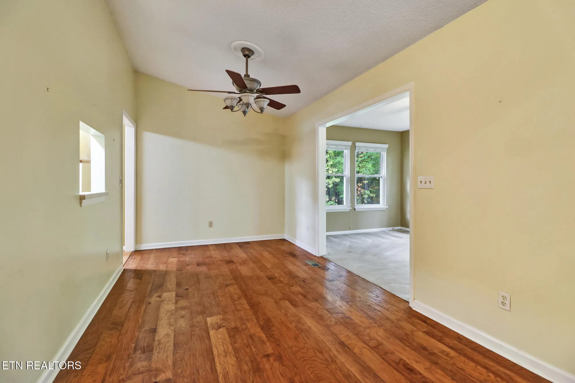 Property Slideshow image 7 of 31 | 132 cromwell ln, Crossville, TN, 38558