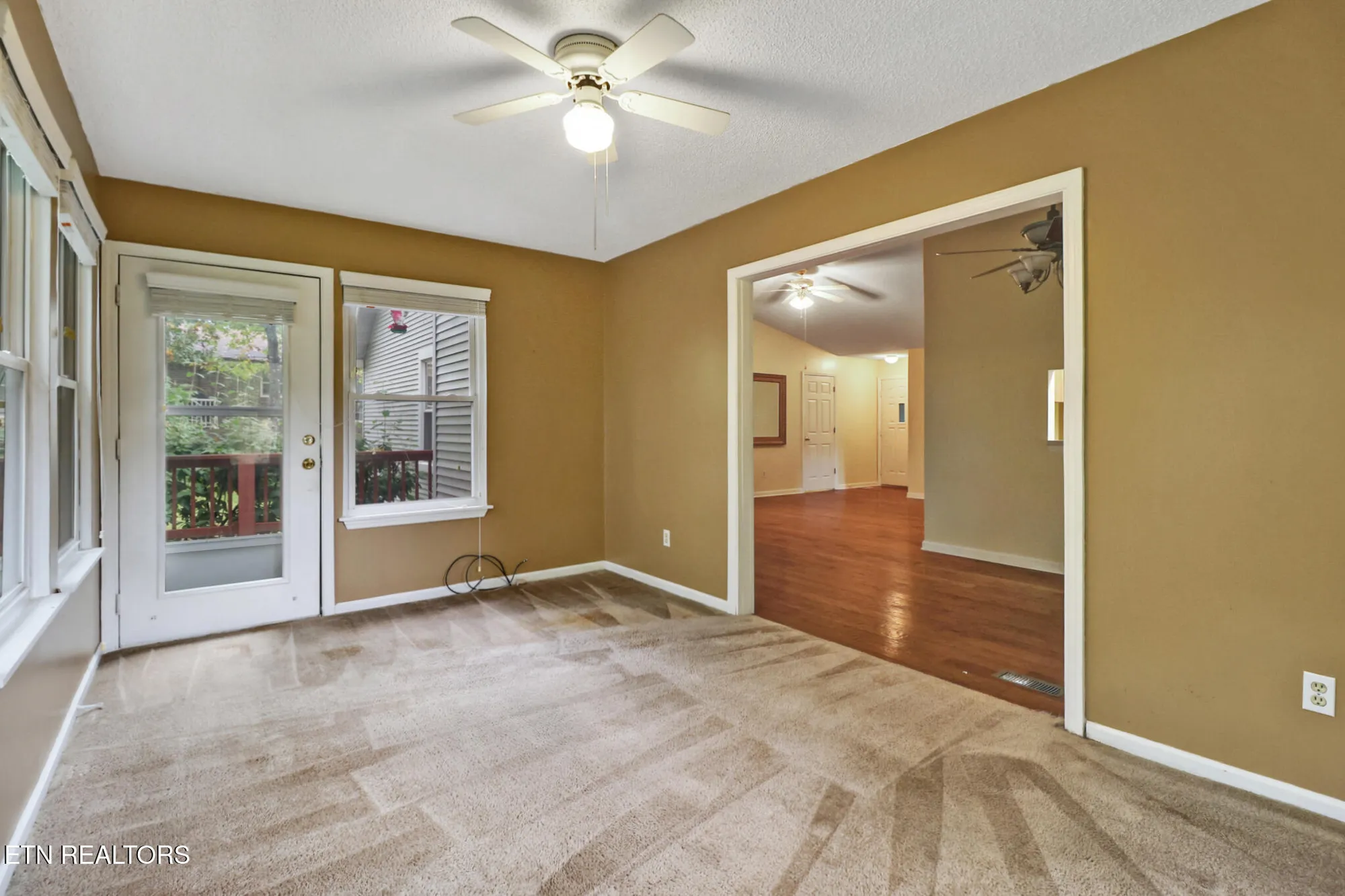 Property Slideshow image 9 of 31 | 132 cromwell ln, Crossville, TN, 38558