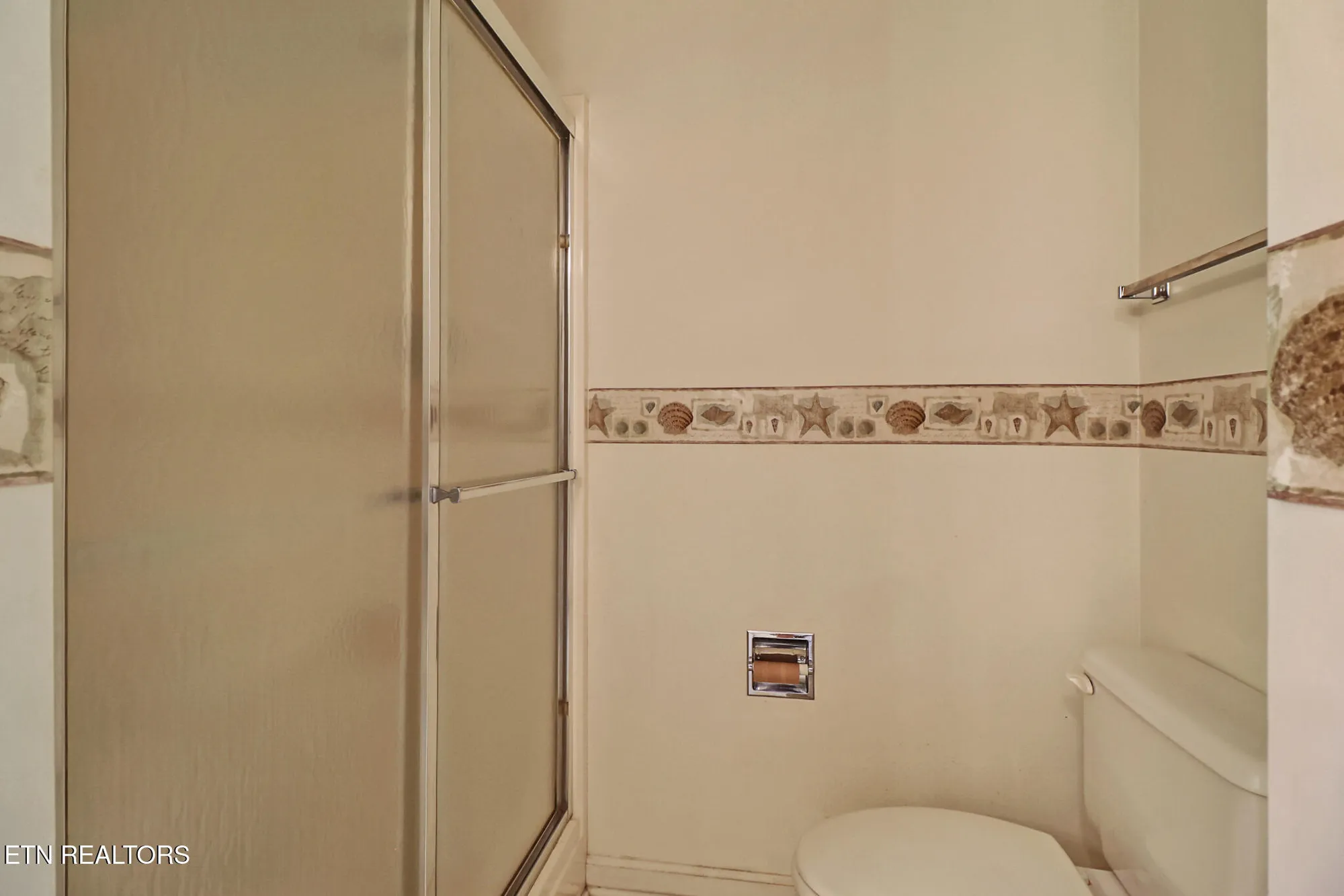 Property Slideshow image 21 of 31 | 132 cromwell ln, Crossville, TN, 38558