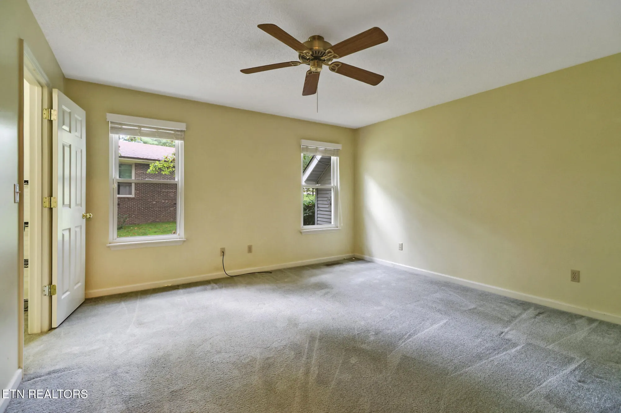 Property Slideshow image 17 of 31 | 132 cromwell ln, Crossville, TN, 38558