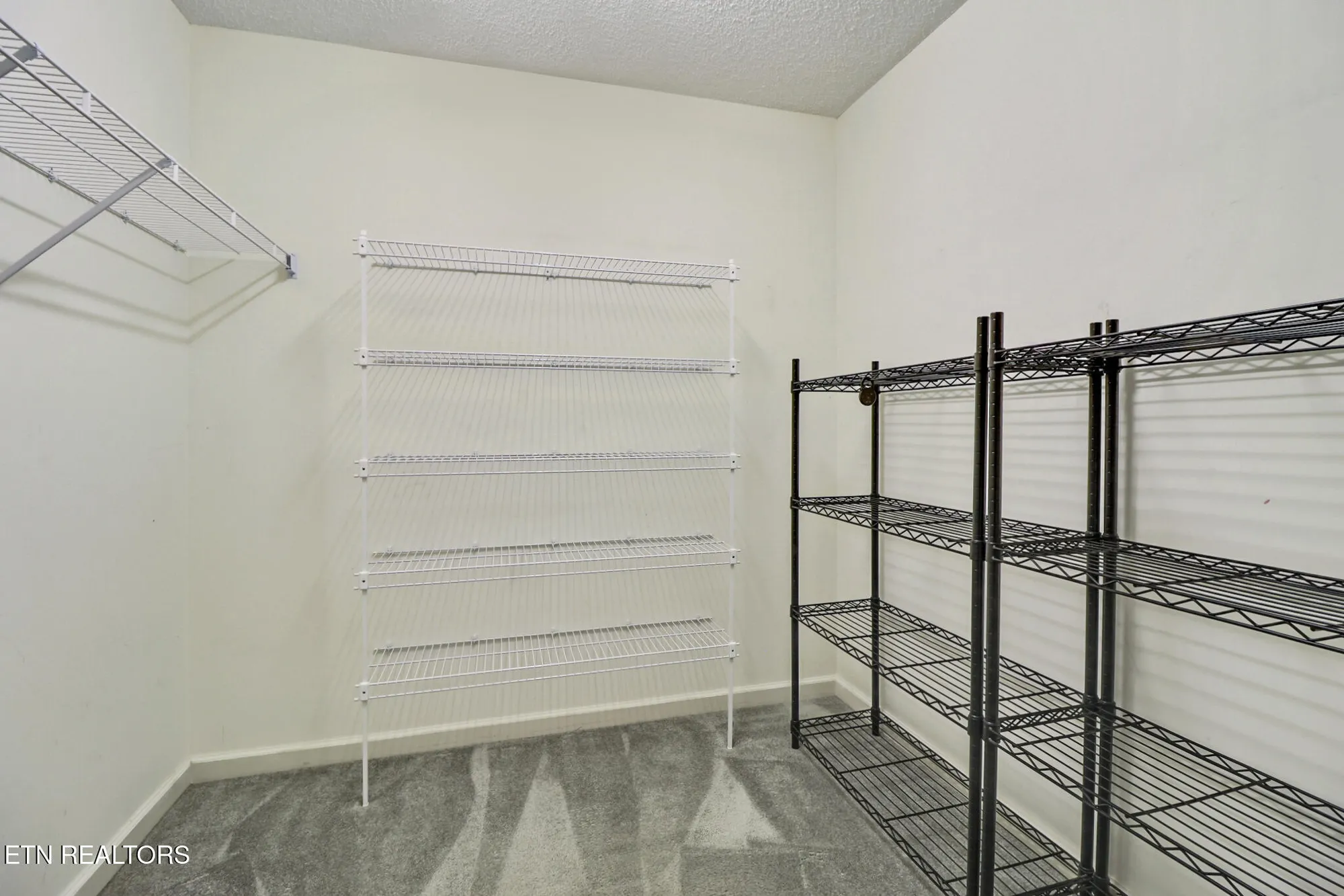 Property Slideshow image 19 of 31 | 132 cromwell ln, Crossville, TN, 38558