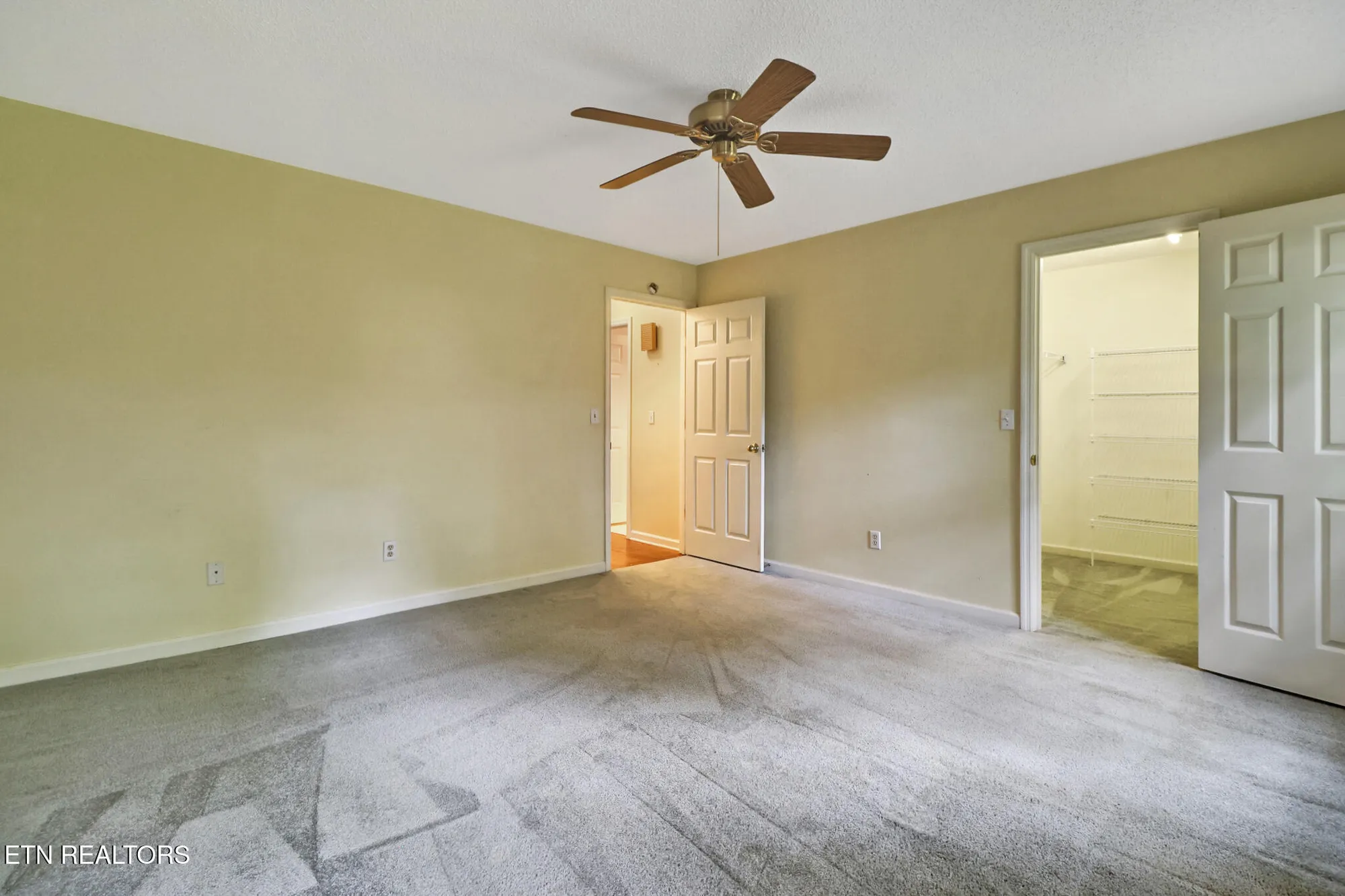 Property Slideshow image 18 of 31 | 132 cromwell ln, Crossville, TN, 38558