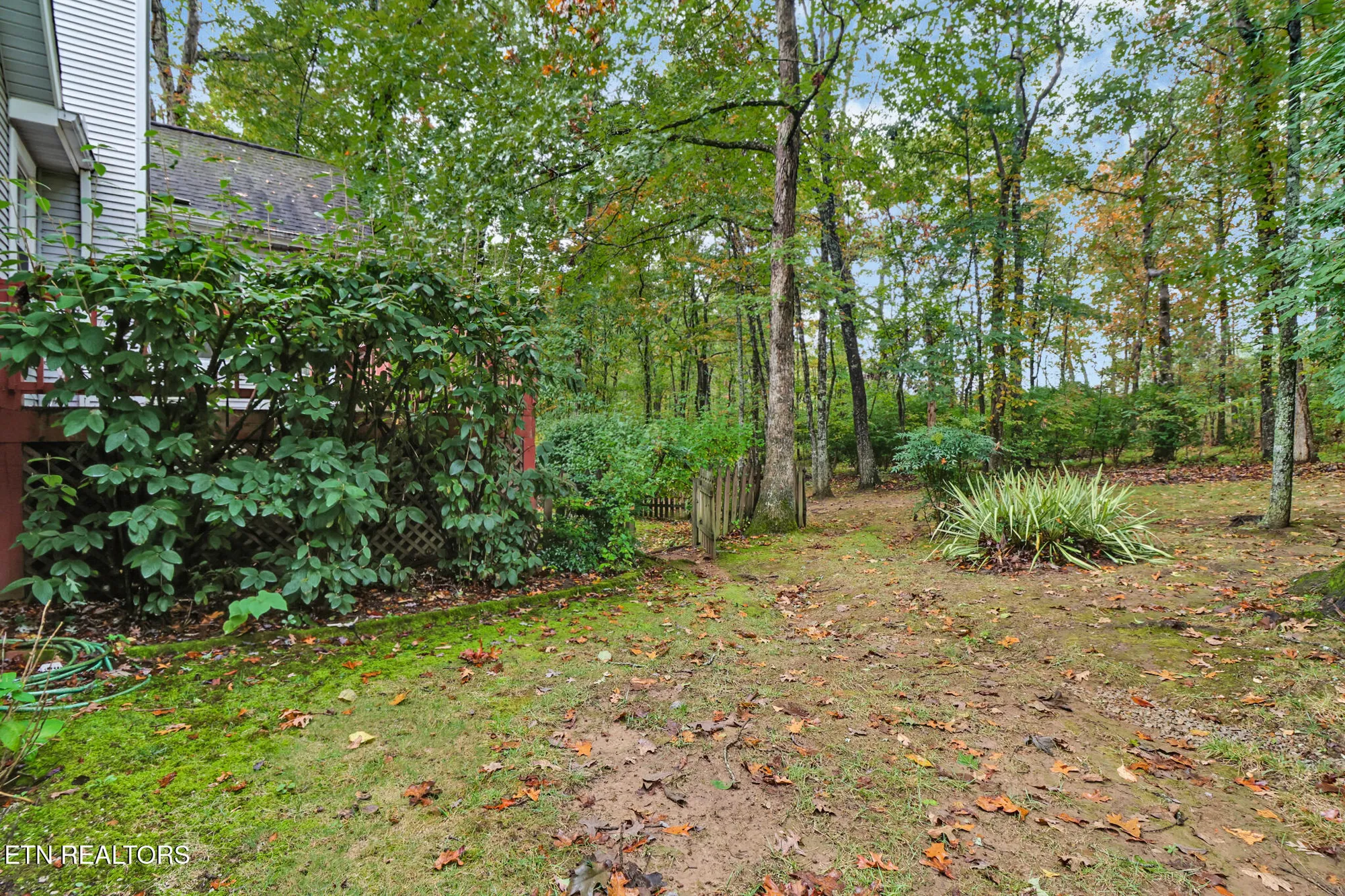 Property Slideshow image 26 of 31 | 132 cromwell ln, Crossville, TN, 38558