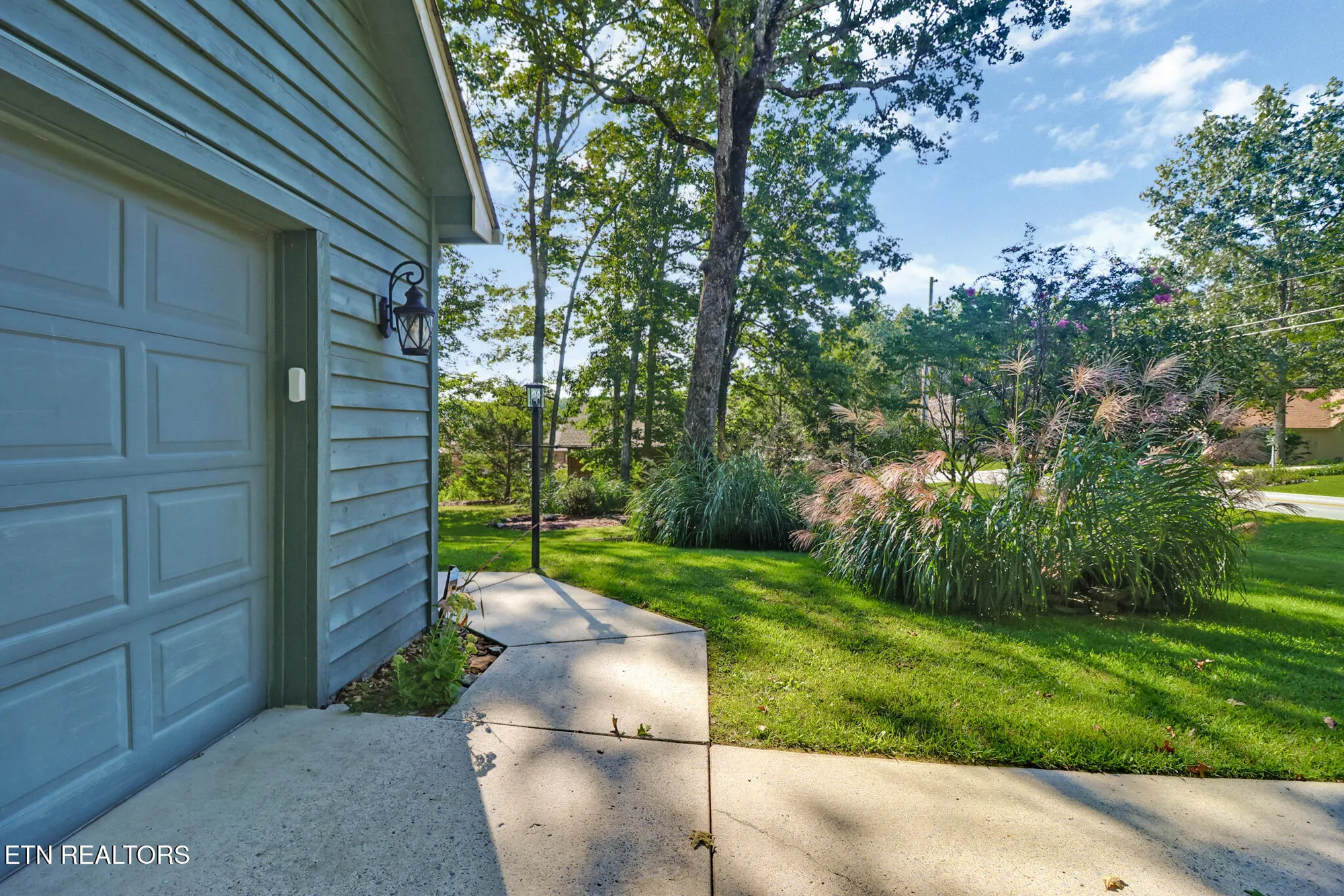 Property Slideshow image 4 of 46 | 123 lakeview dr, Crossville, TN, 38558