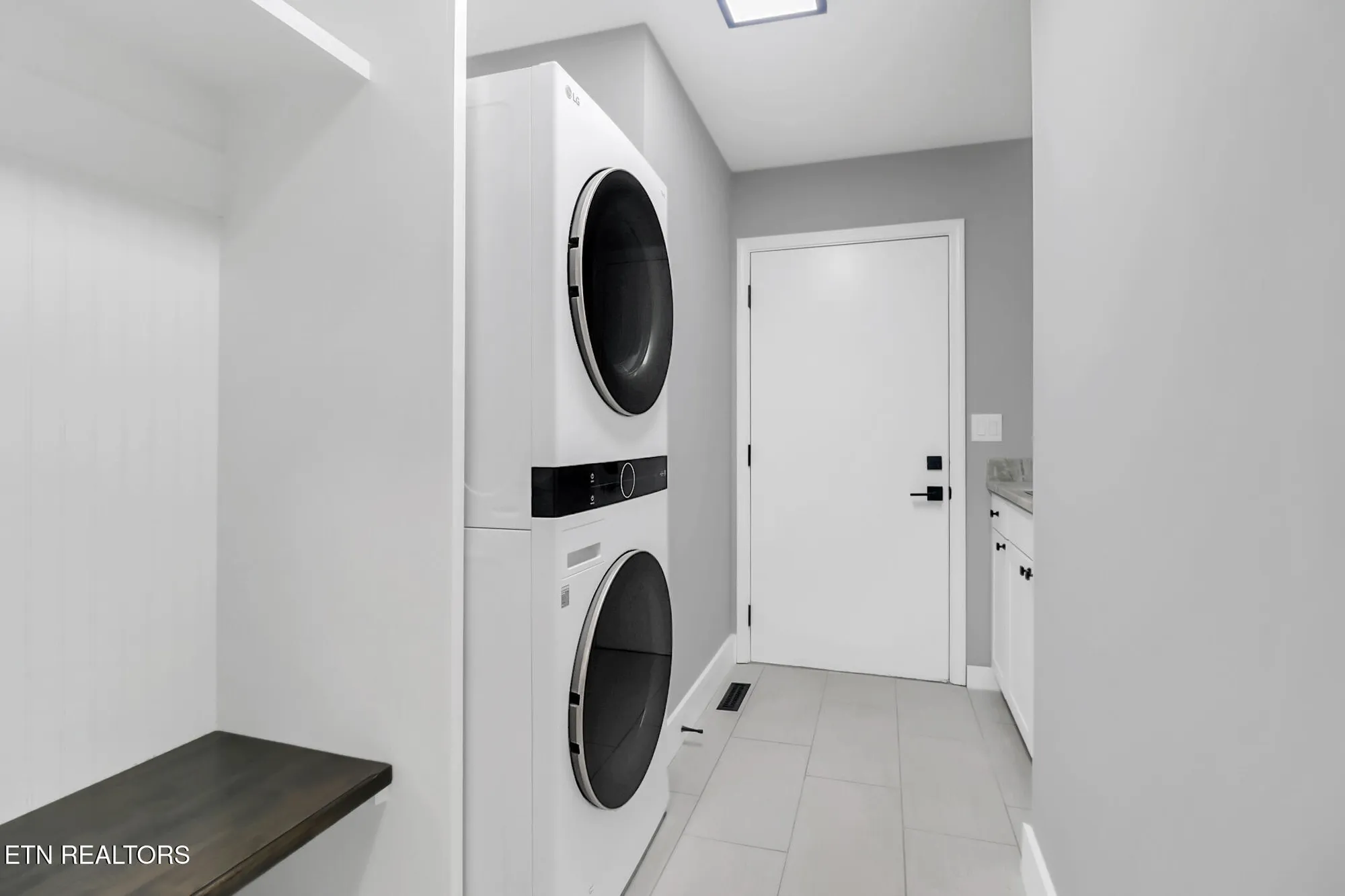 Property Slideshow image 33 of 46 | 123 lakeview dr, Crossville, TN, 38558