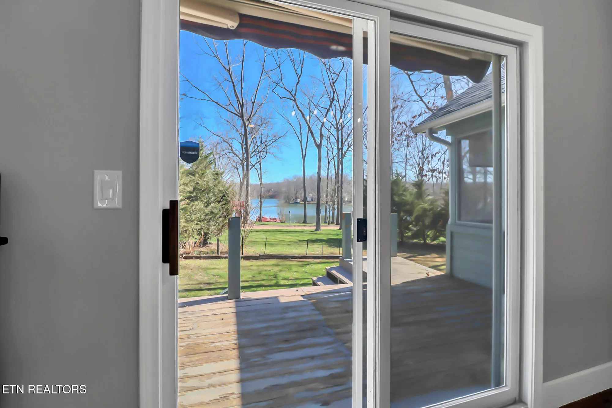 Property Slideshow image 12 of 46 | 123 lakeview dr, Crossville, TN, 38558