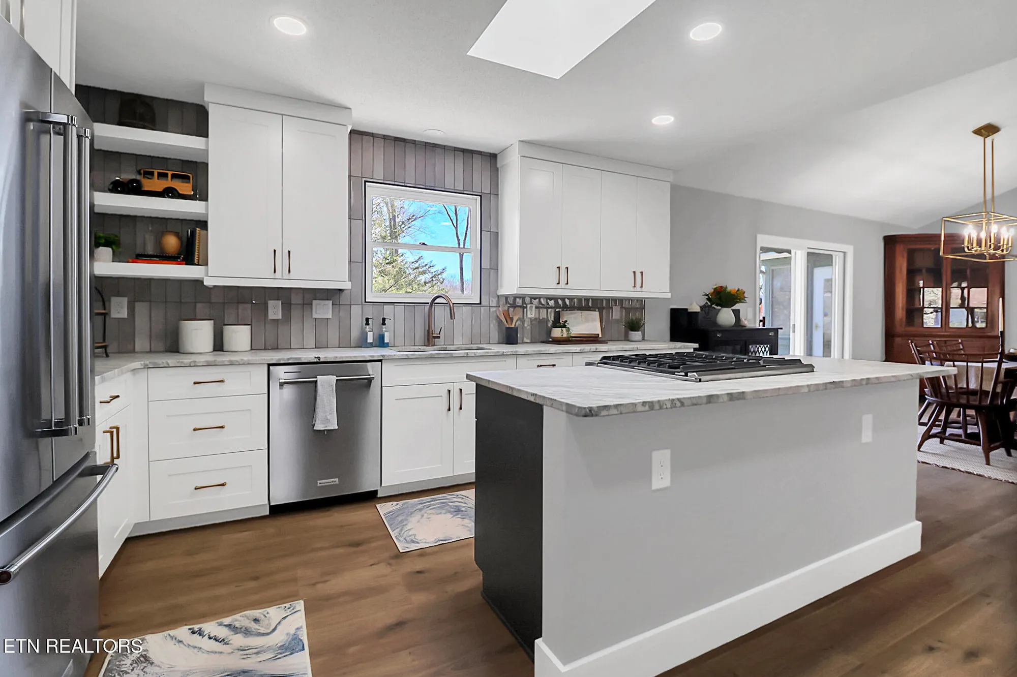 Property Slideshow image 14 of 46 | 123 lakeview dr, Crossville, TN, 38558