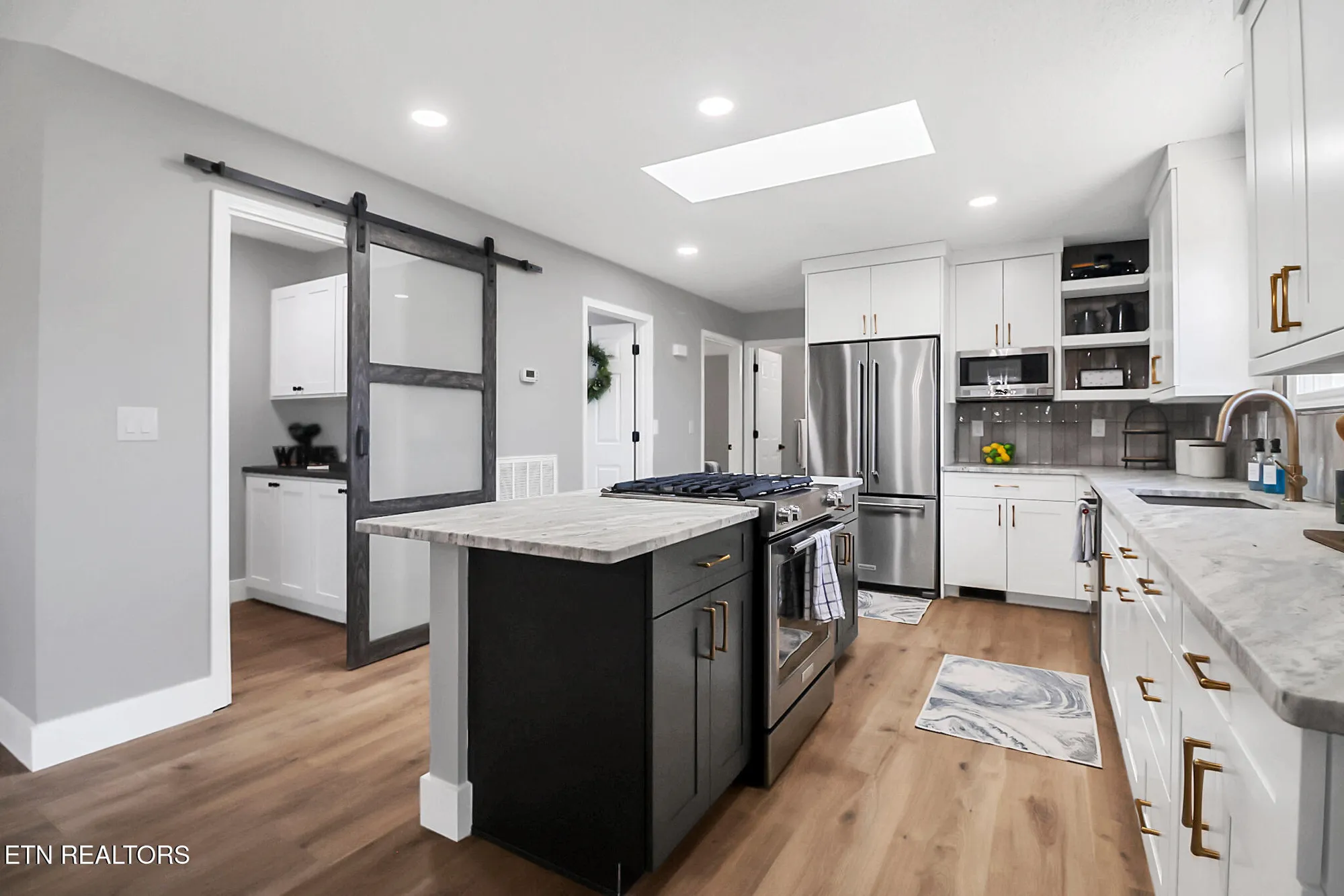 Property Slideshow image 17 of 46 | 123 lakeview dr, Crossville, TN, 38558