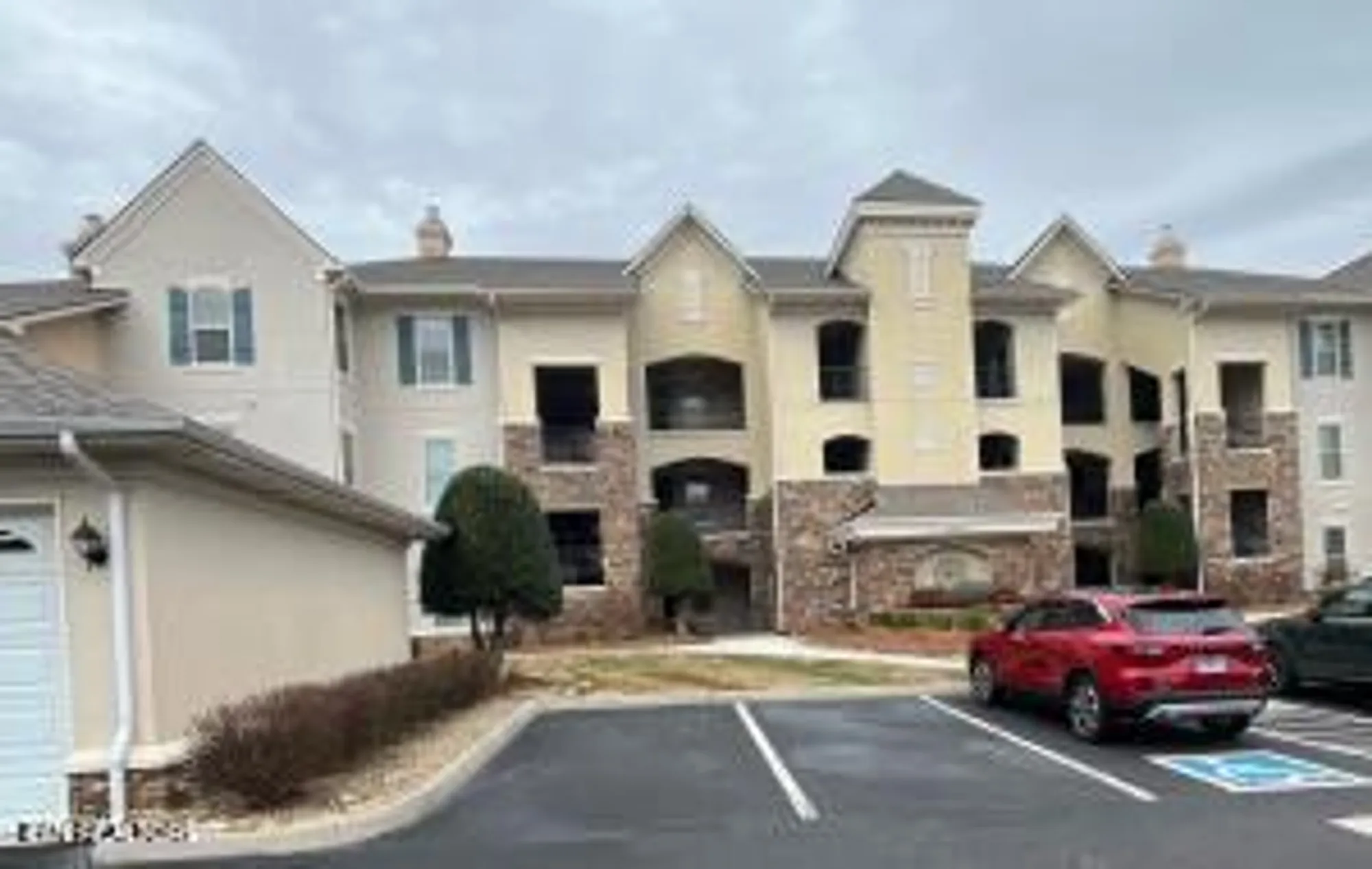 Property Slideshow image 1 of 17 | 565 rarity bay pkwy apt 103a, Vonore, TN, 37885