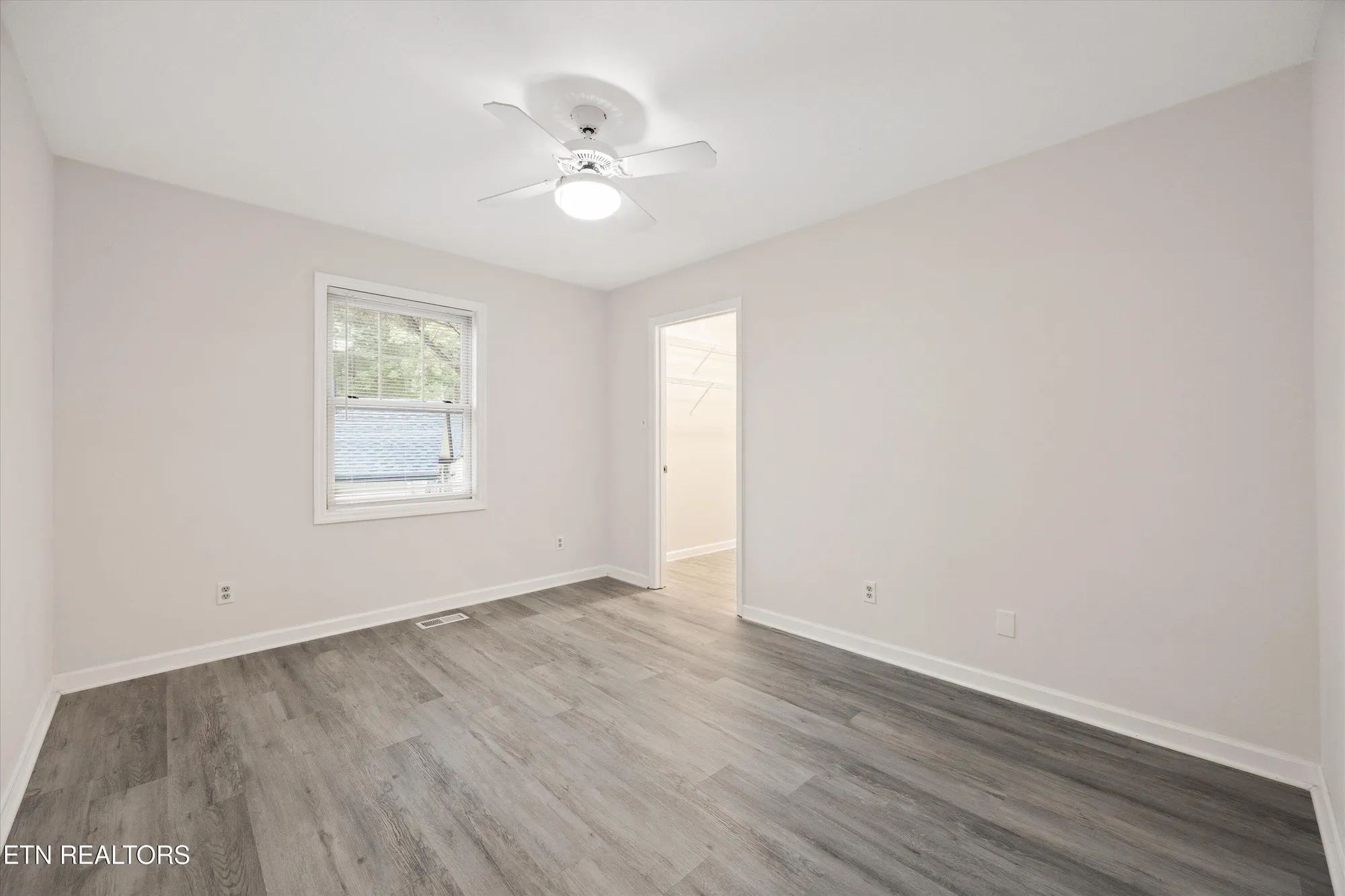 Property Slideshow image 22 of 29 | 137 kawatuska way, Loudon, TN, 37774