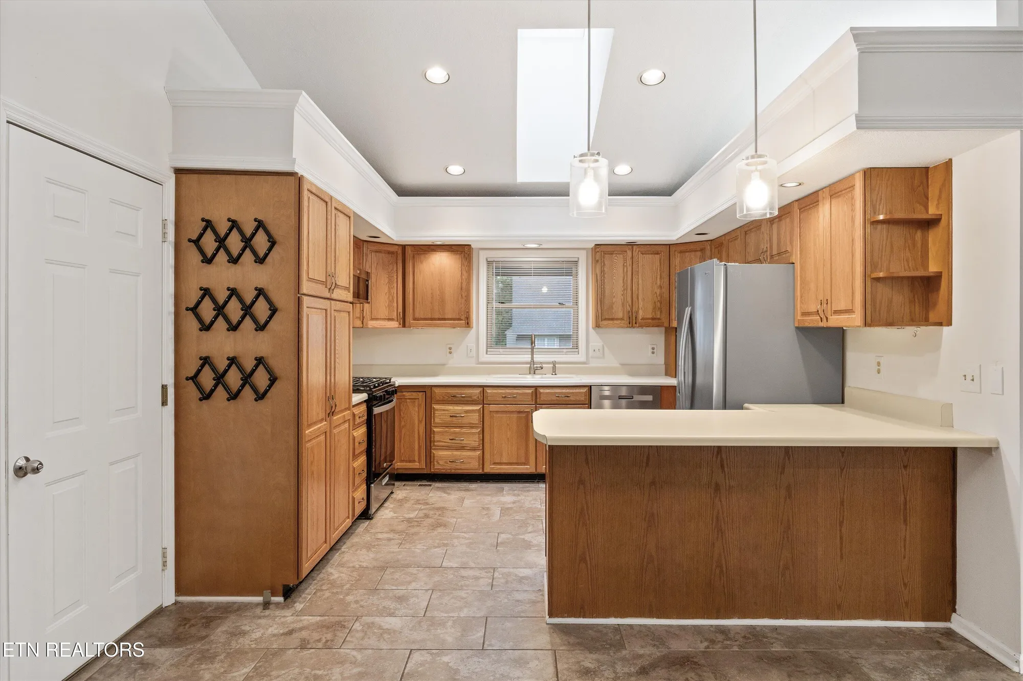 Property Slideshow image 10 of 29 | 137 kawatuska way, Loudon, TN, 37774