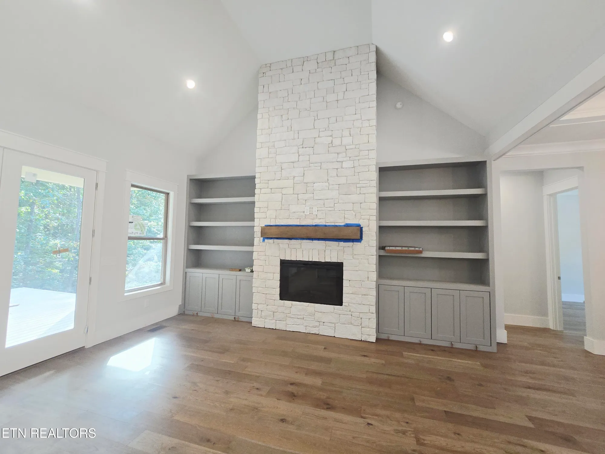 Property Slideshow image 7 of 13 | 102 tanasi dr, Loudon, TN, 37774