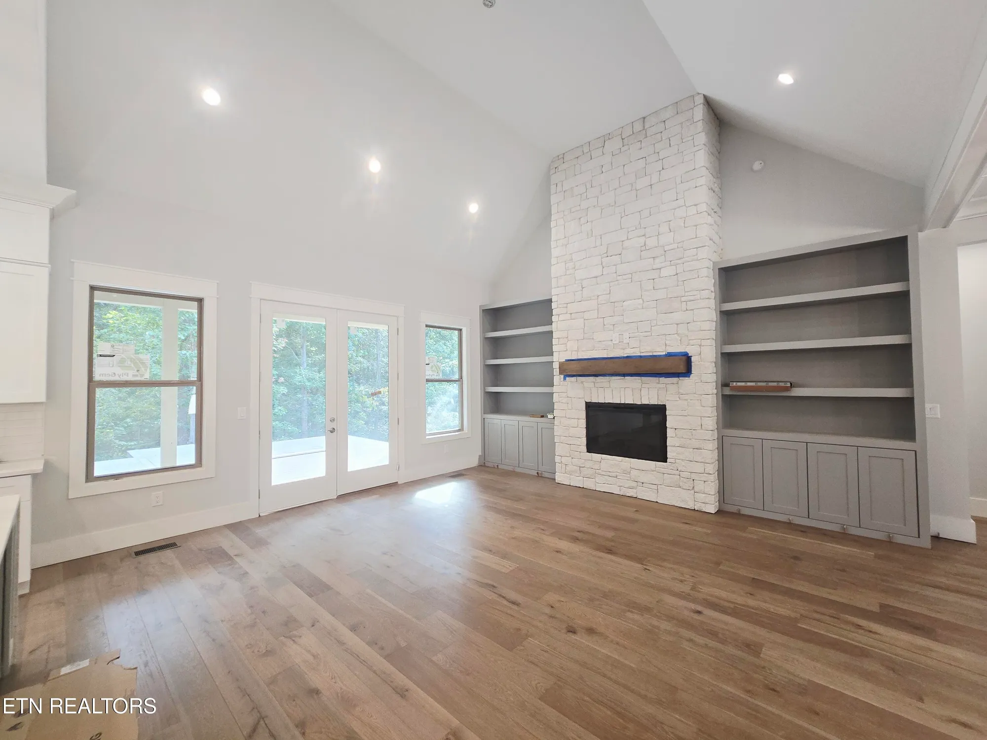 Property Slideshow image 8 of 13 | 102 tanasi dr, Loudon, TN, 37774