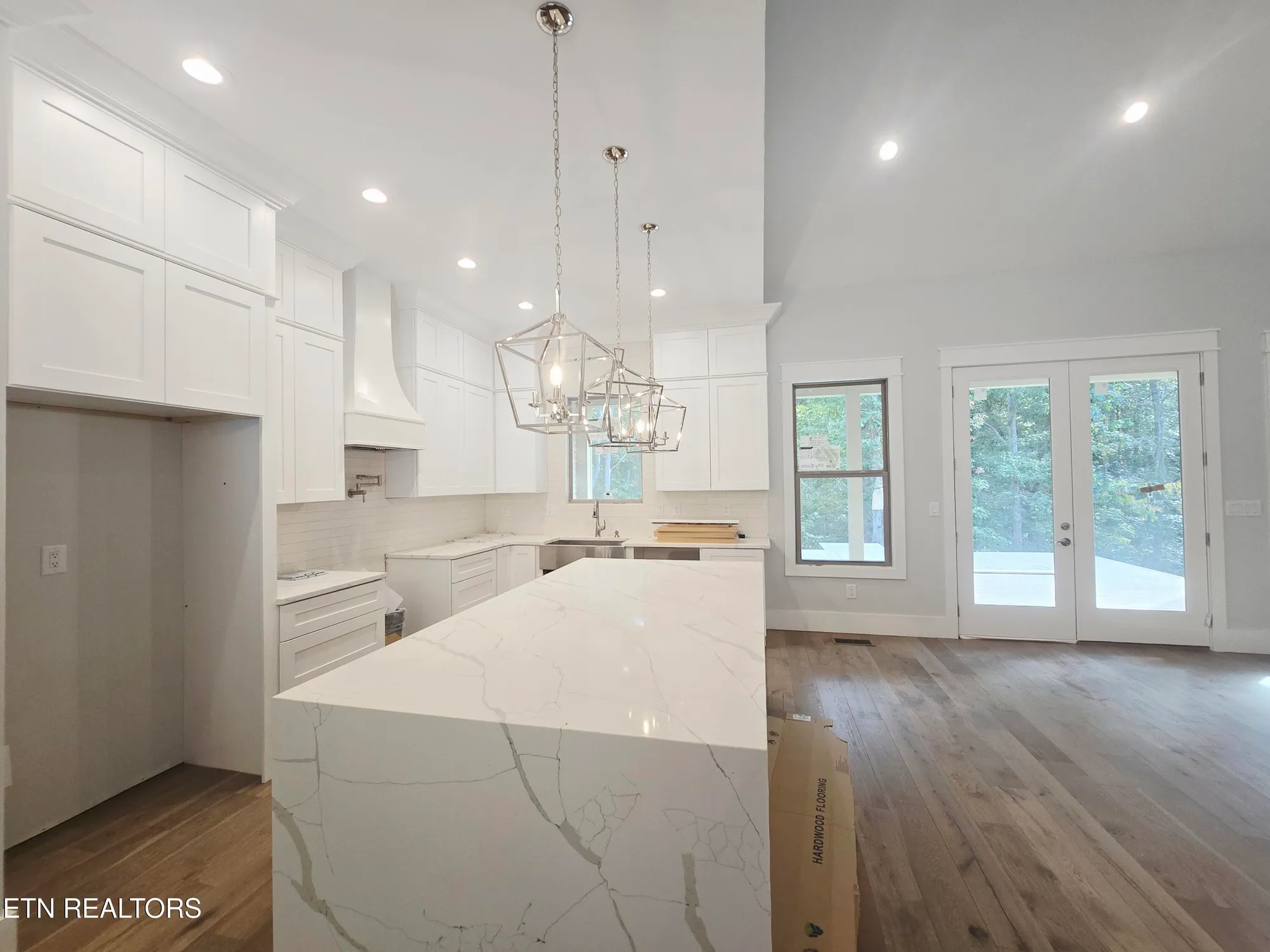 Property Slideshow image 9 of 13 | 102 tanasi dr, Loudon, TN, 37774