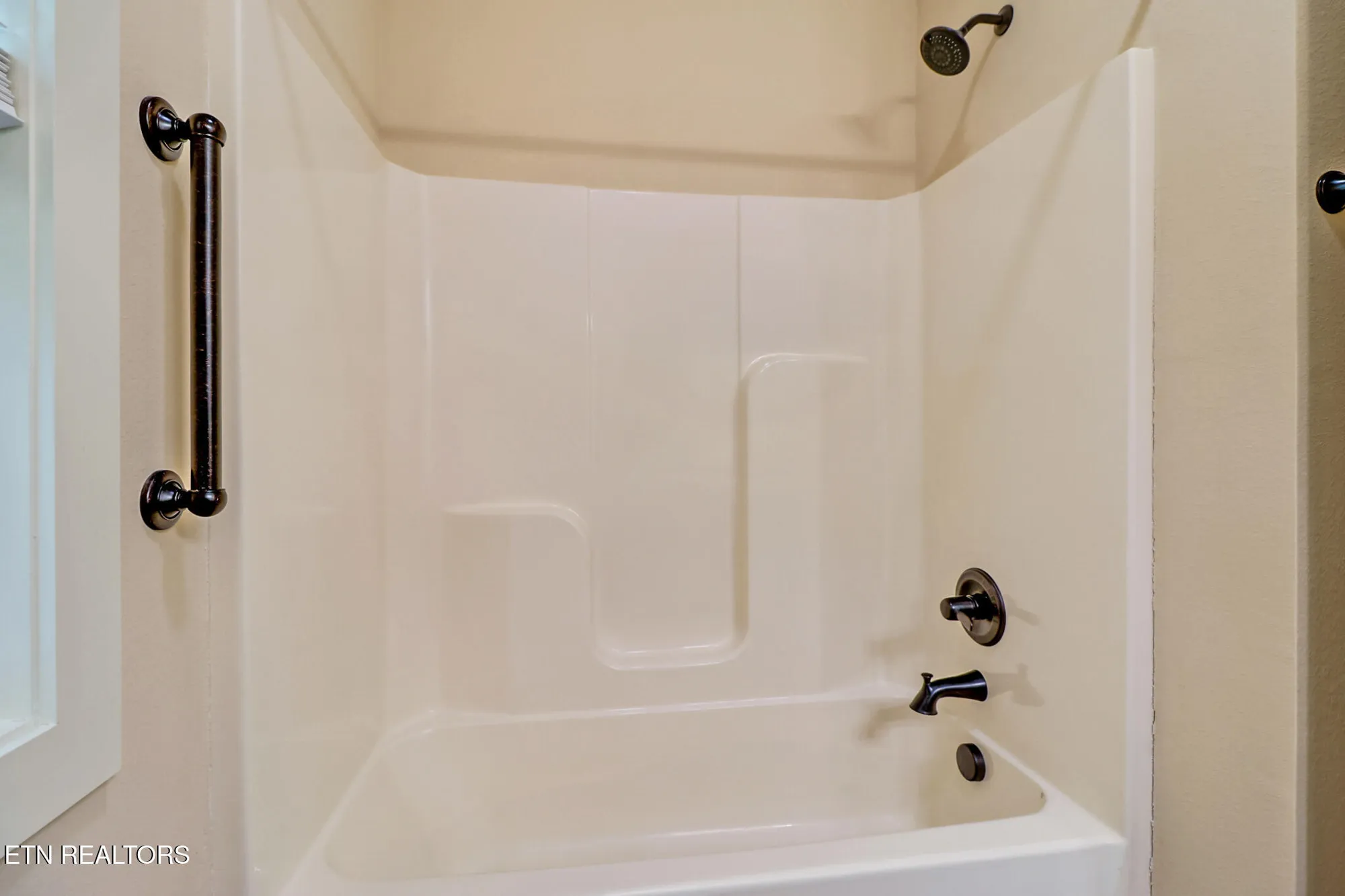 Property Slideshow image 29 of 43 | 247 thrushwood dr, Crossville, TN, 38558