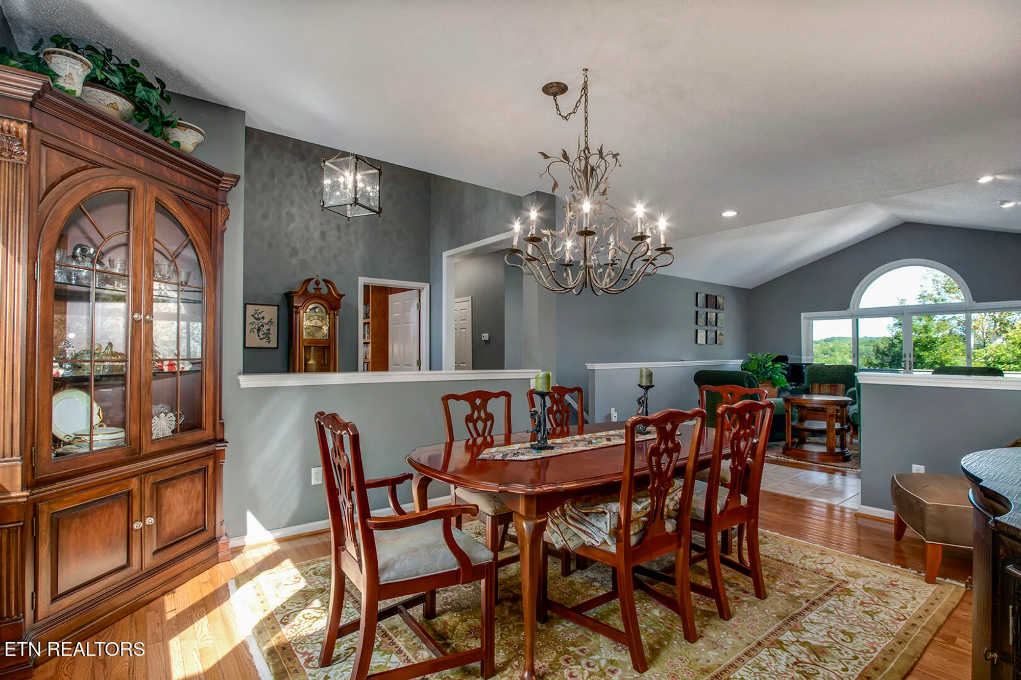 Property Slideshow image 13 of 62 | 410 catoosa ln, Loudon, TN, 37774