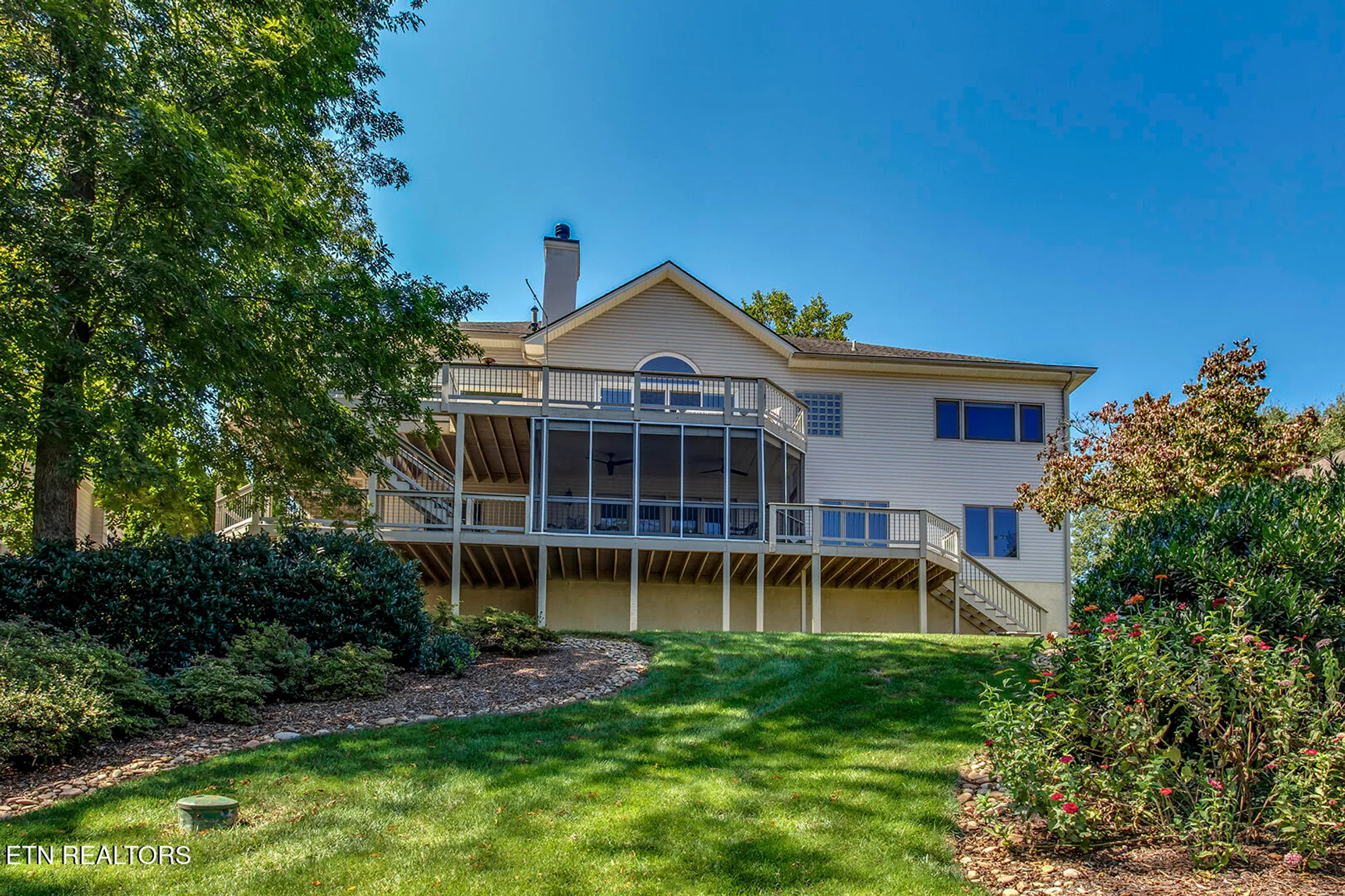 Property Slideshow image 53 of 62 | 410 catoosa ln, Loudon, TN, 37774