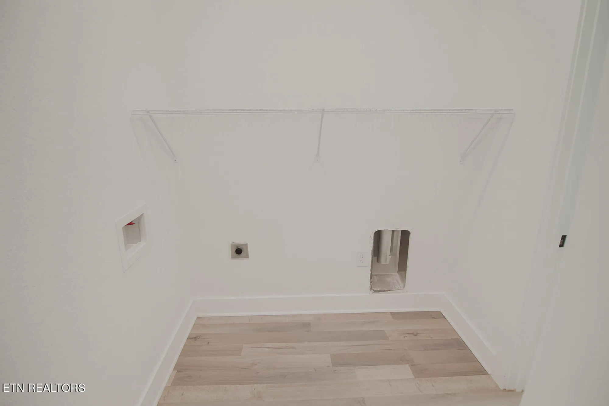 Property Slideshow image 20 of 23 | 305 kawga trce, Loudon, TN, 37774